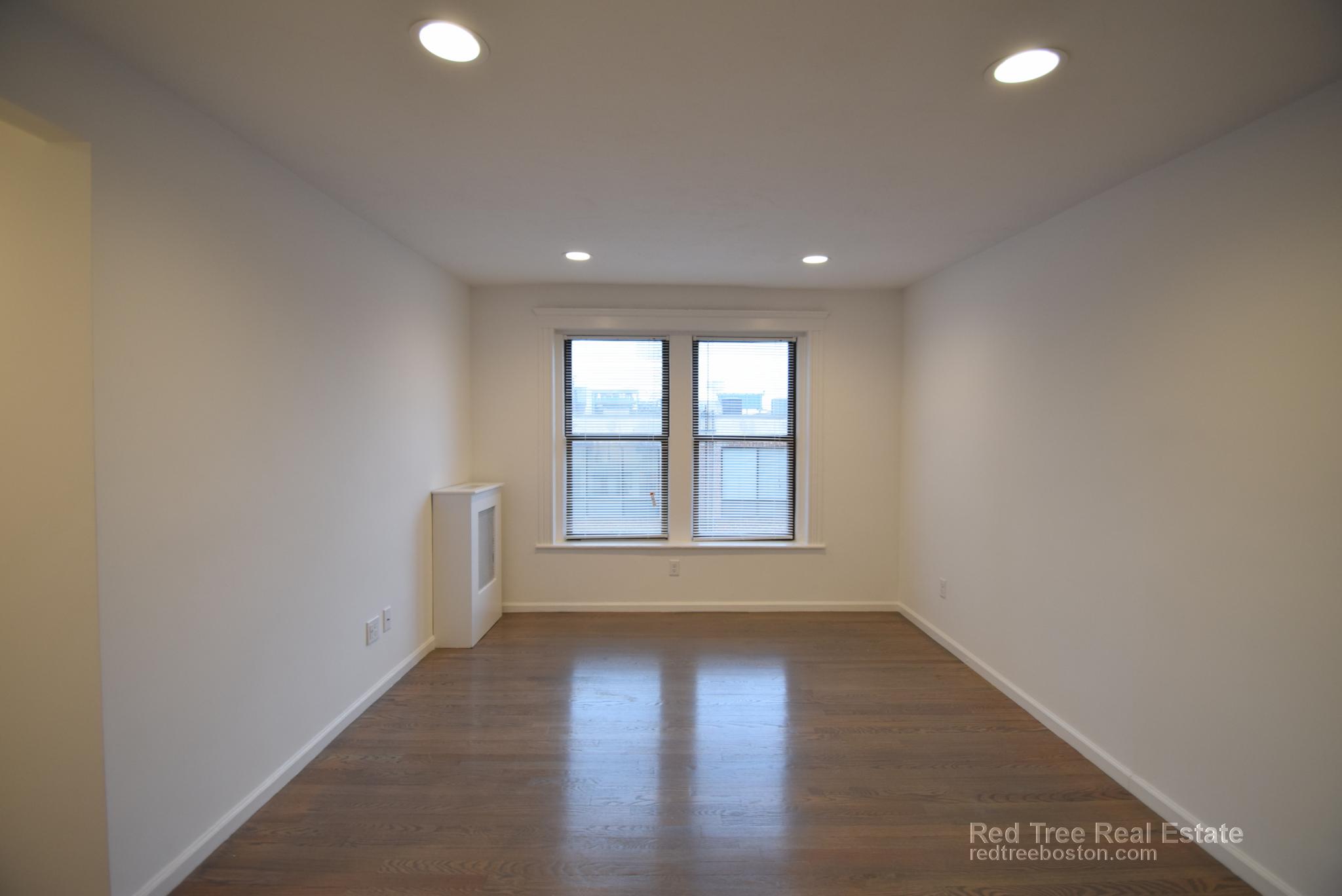 19 Peterborough St, Fenway