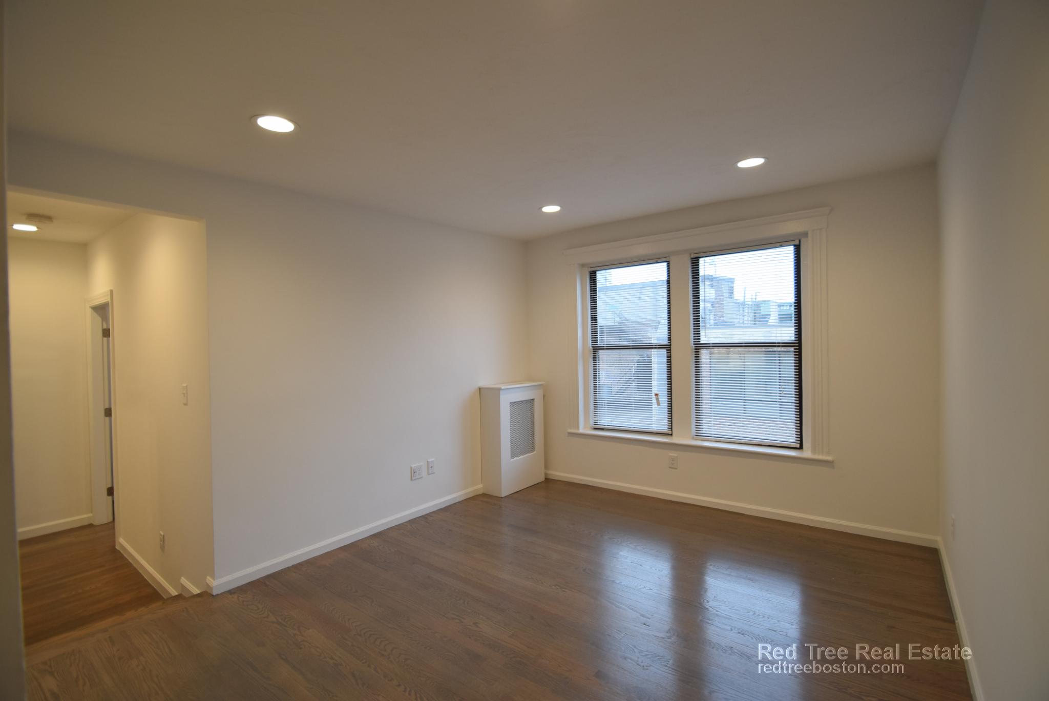 19 Peterborough St, Fenway