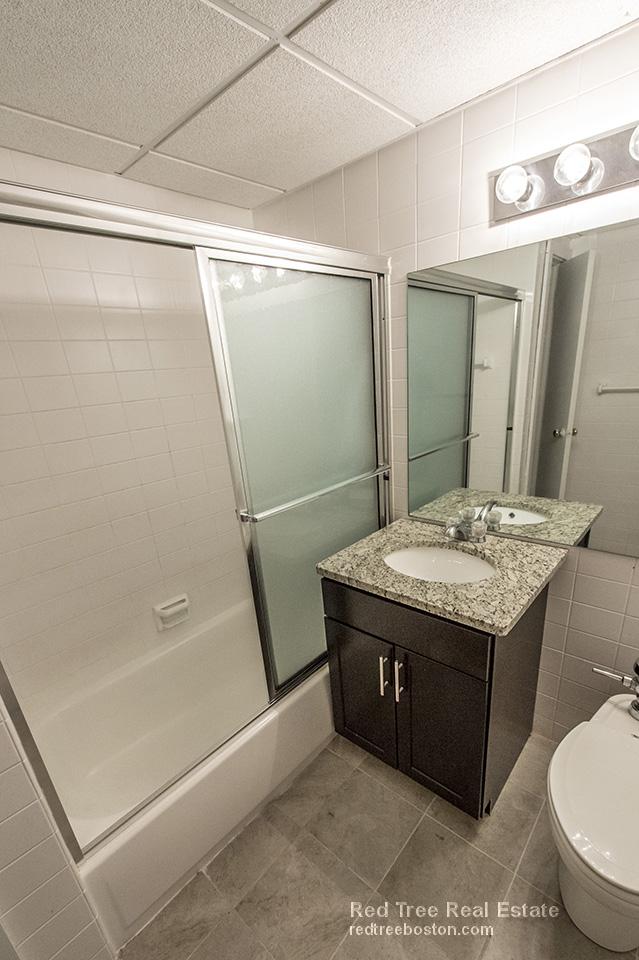 62 Boylston St, Midtown