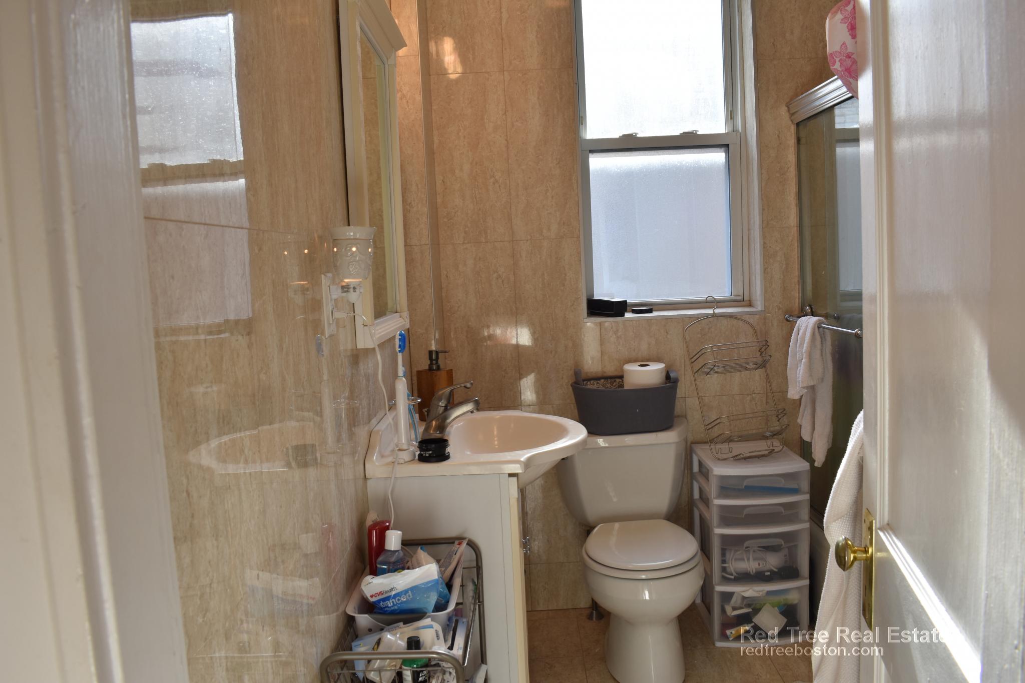 69 Babcock St, North Brookline