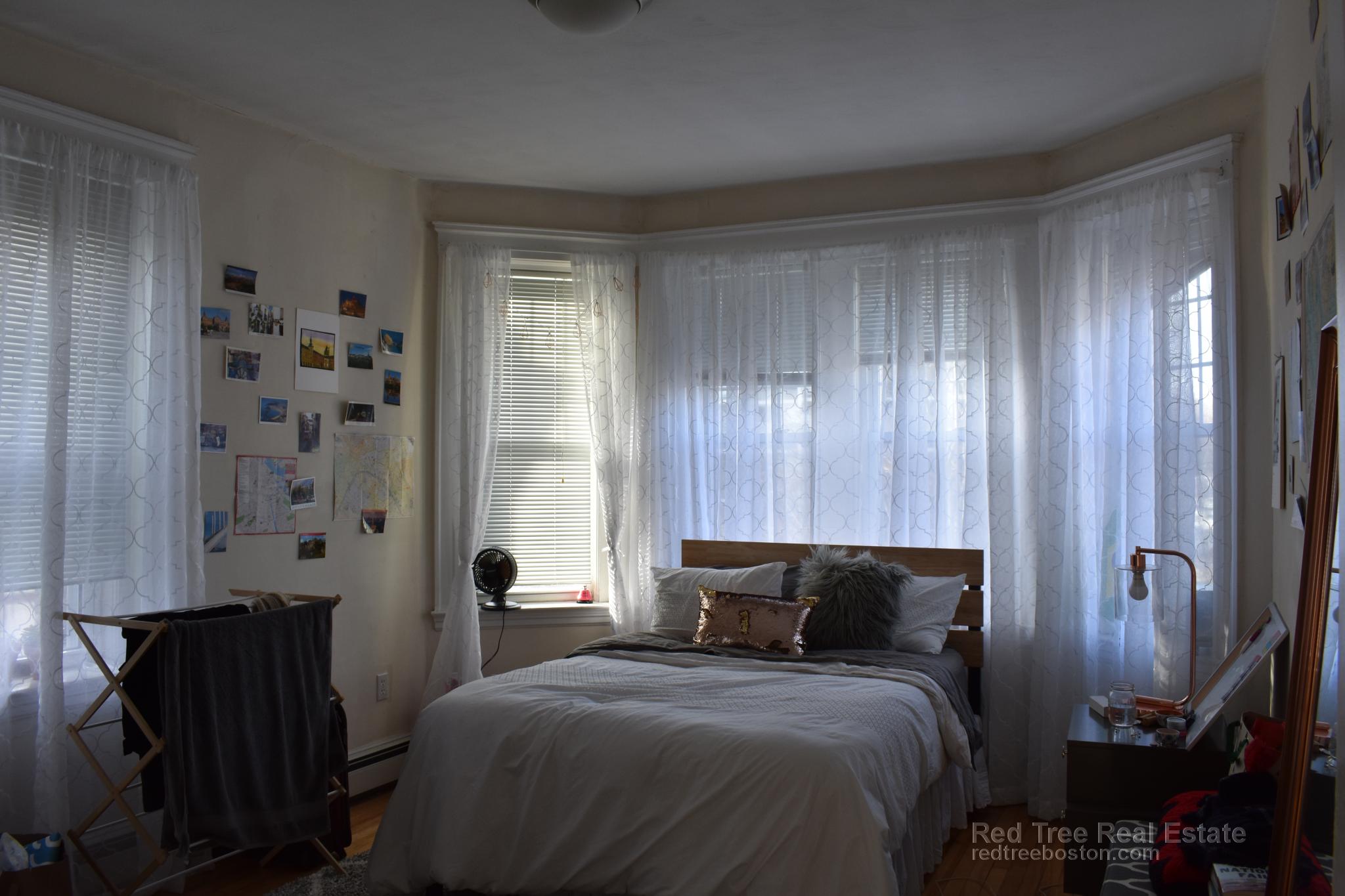 69 Babcock St, North Brookline