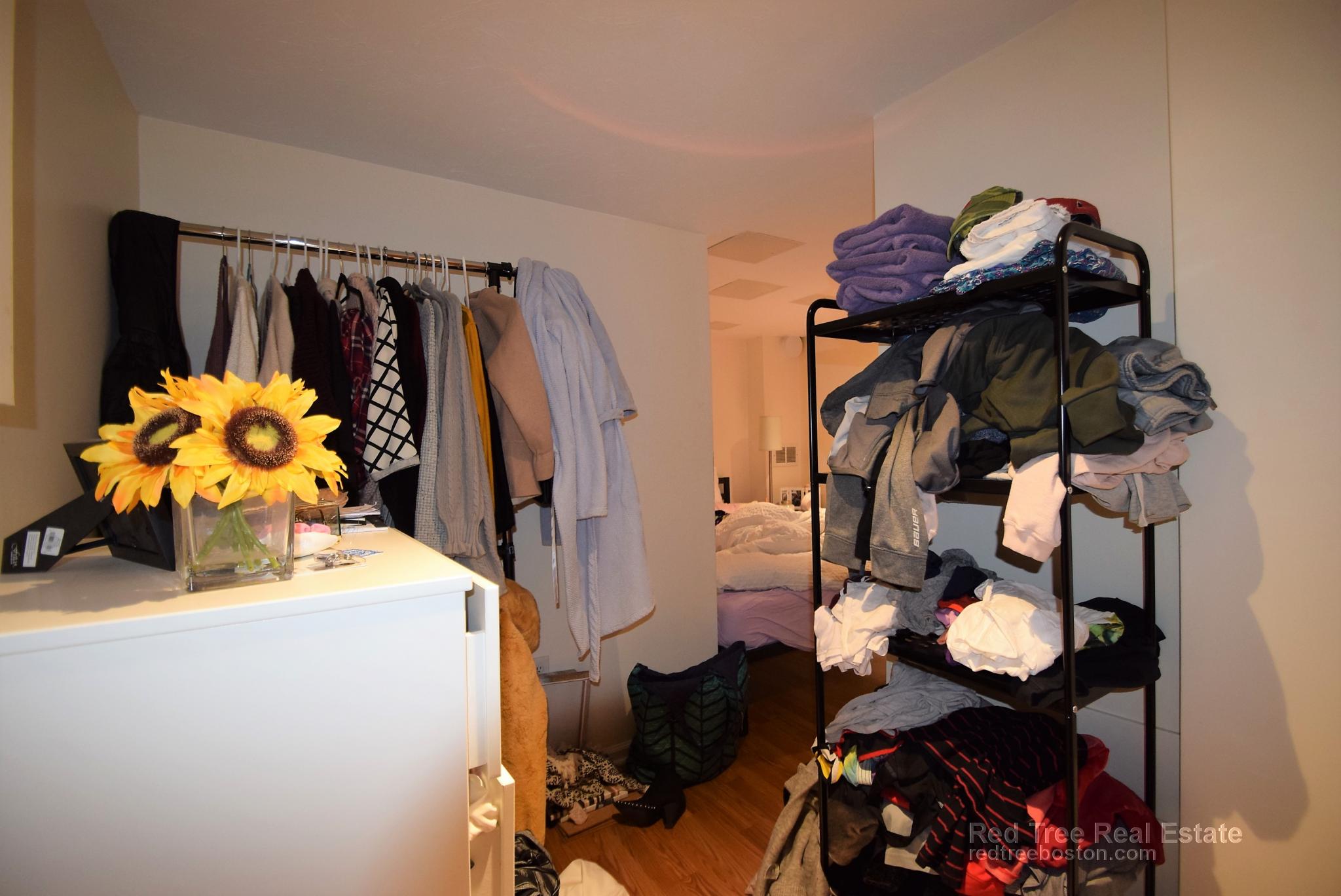 1689 Beacon St, Aspinwall Hill