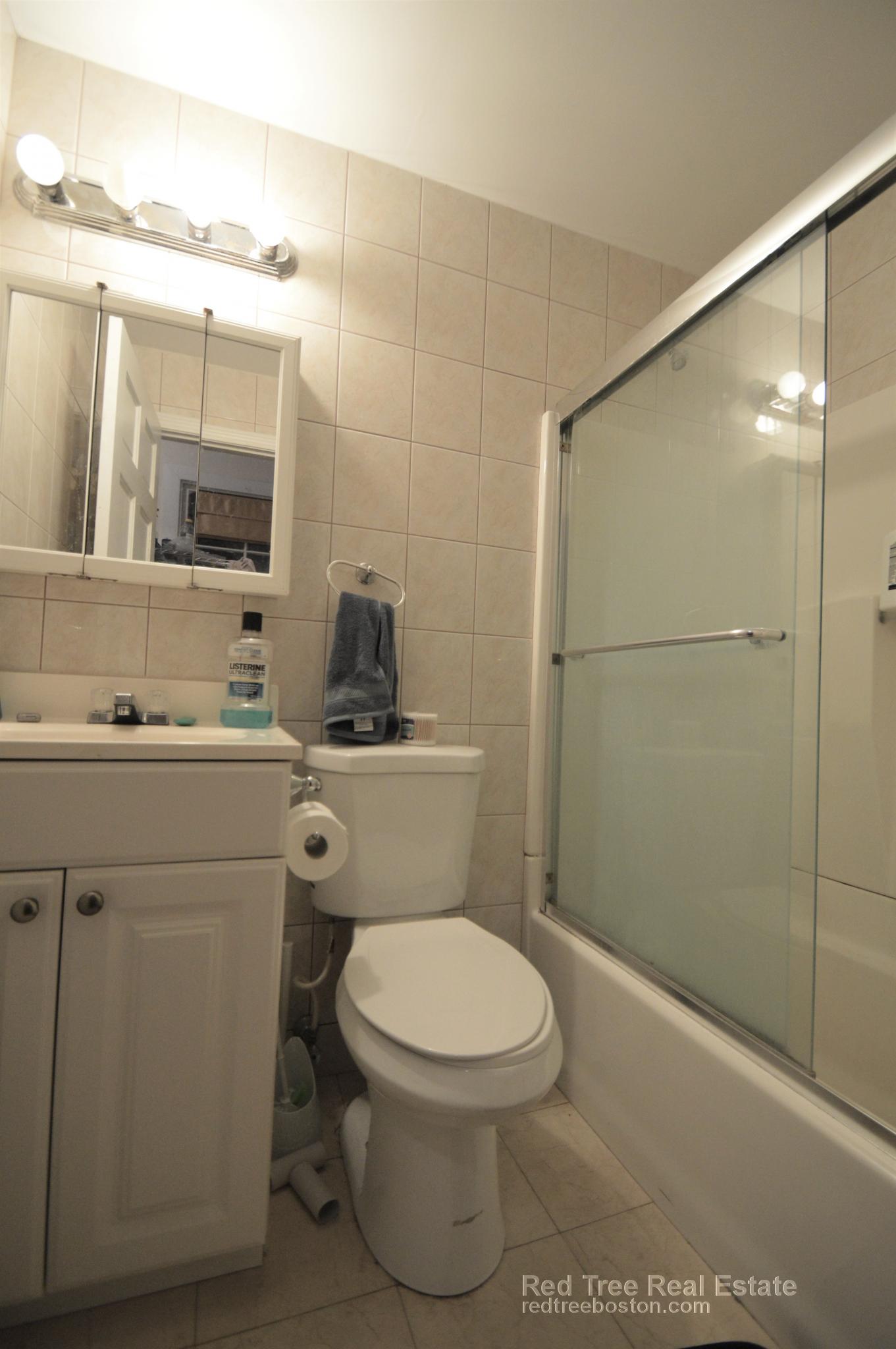 1689 Beacon St, Aspinwall Hill