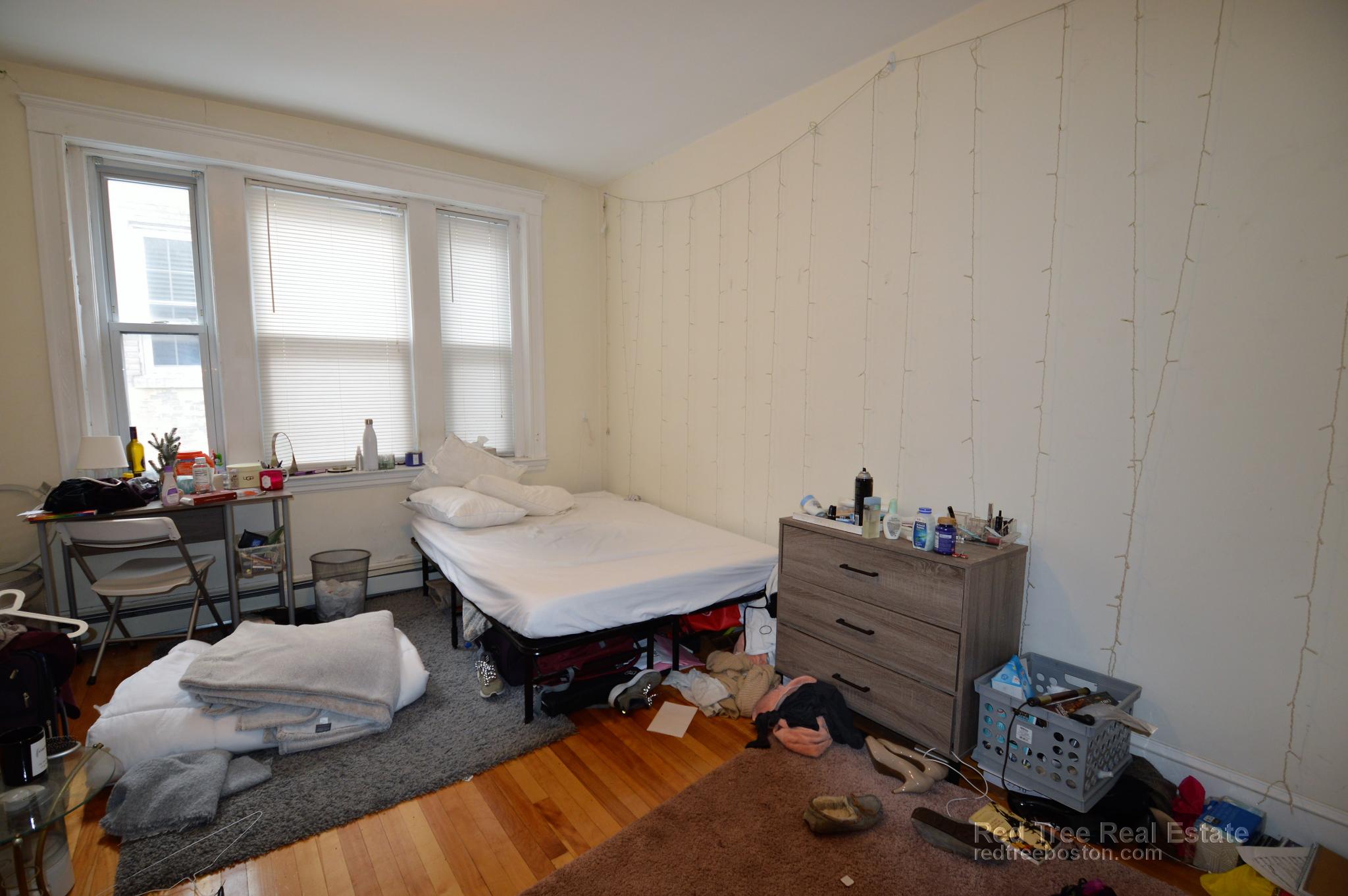 69 Babcock St, North Brookline