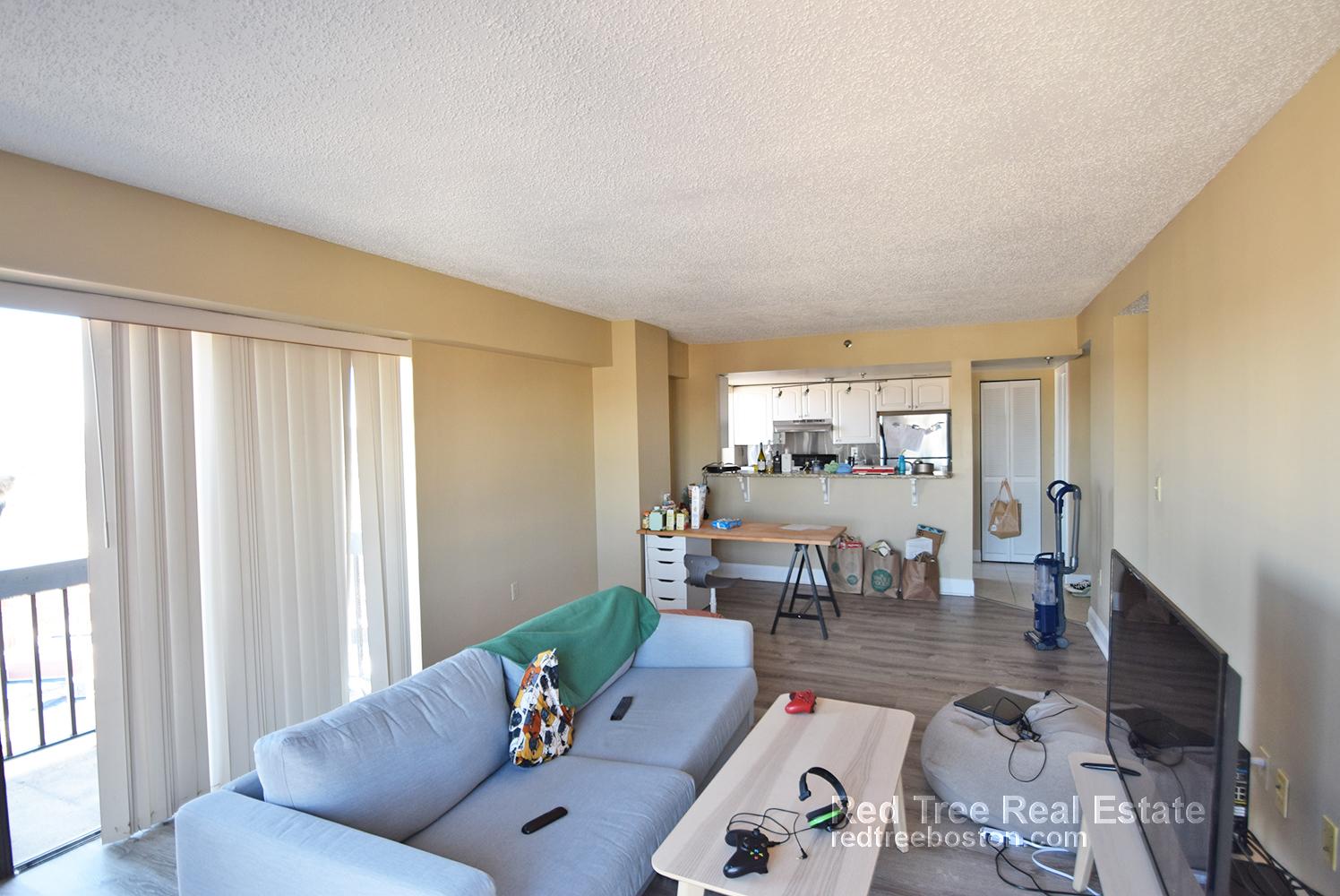 15 North Beacon St, Allston