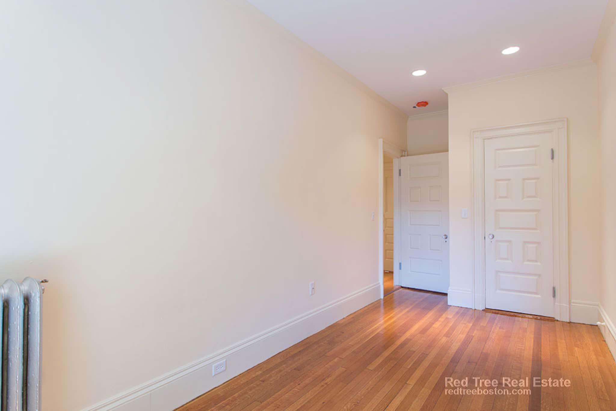 379 Commonwealth Ave, Back Bay