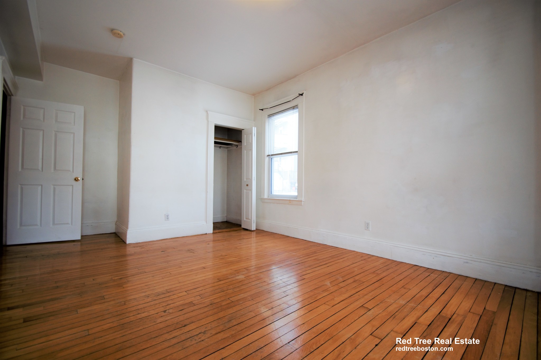 44 Champney St, Oak Square