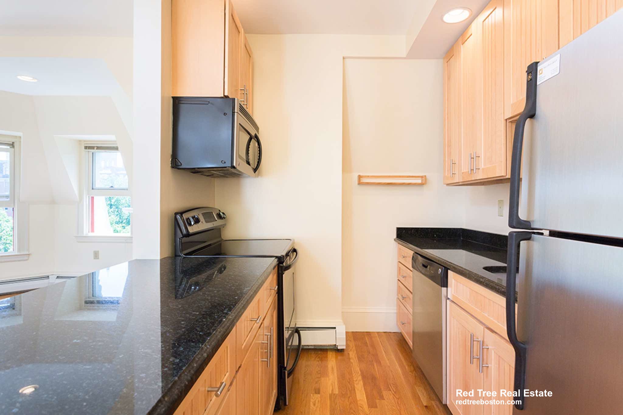 195 Commonwealth Ave, Back Bay