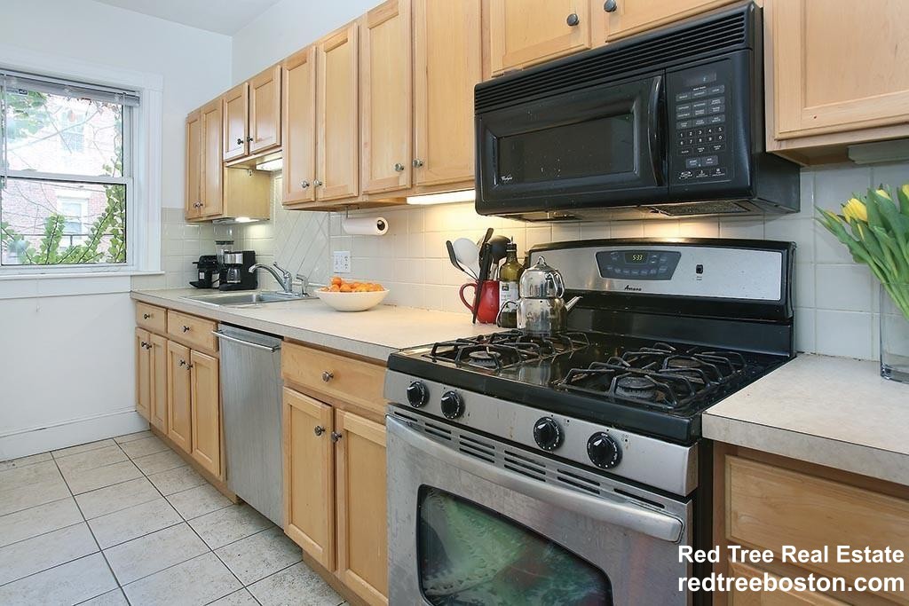 17 Regent Circle, Brookline
