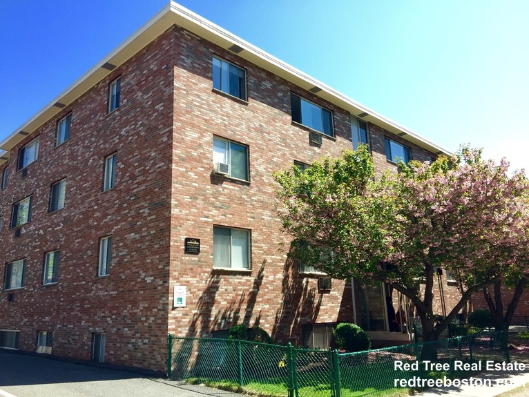 75 Gardner St, Allston