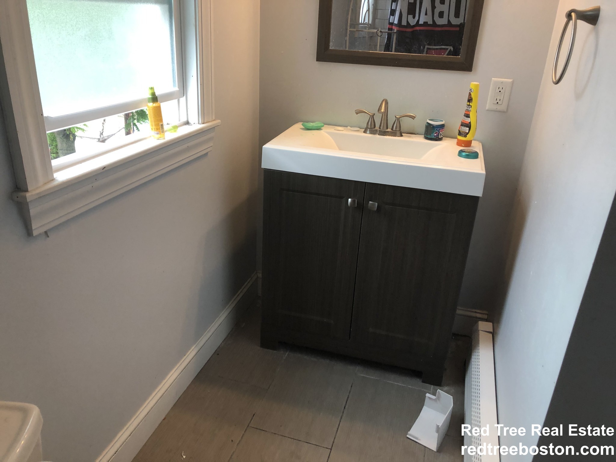 4 bed, 1 bath apartment for rent at 130 Wordsworth St Unit 3, East Boston — photo 3 of 16