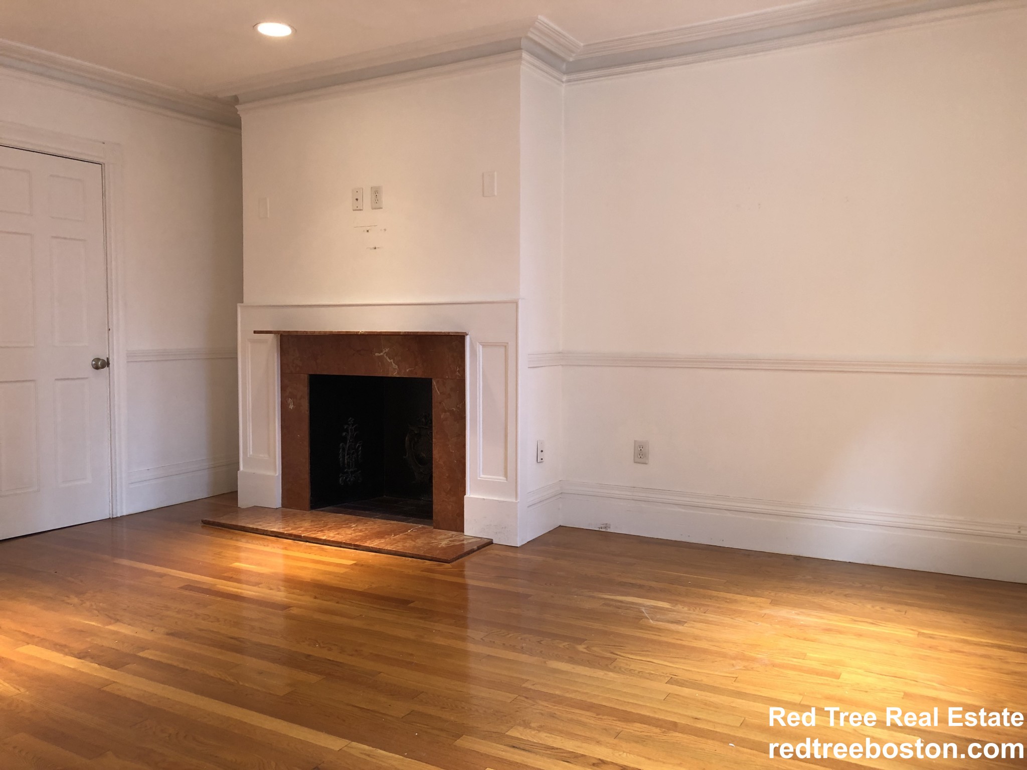 254 Newbury St, Back Bay