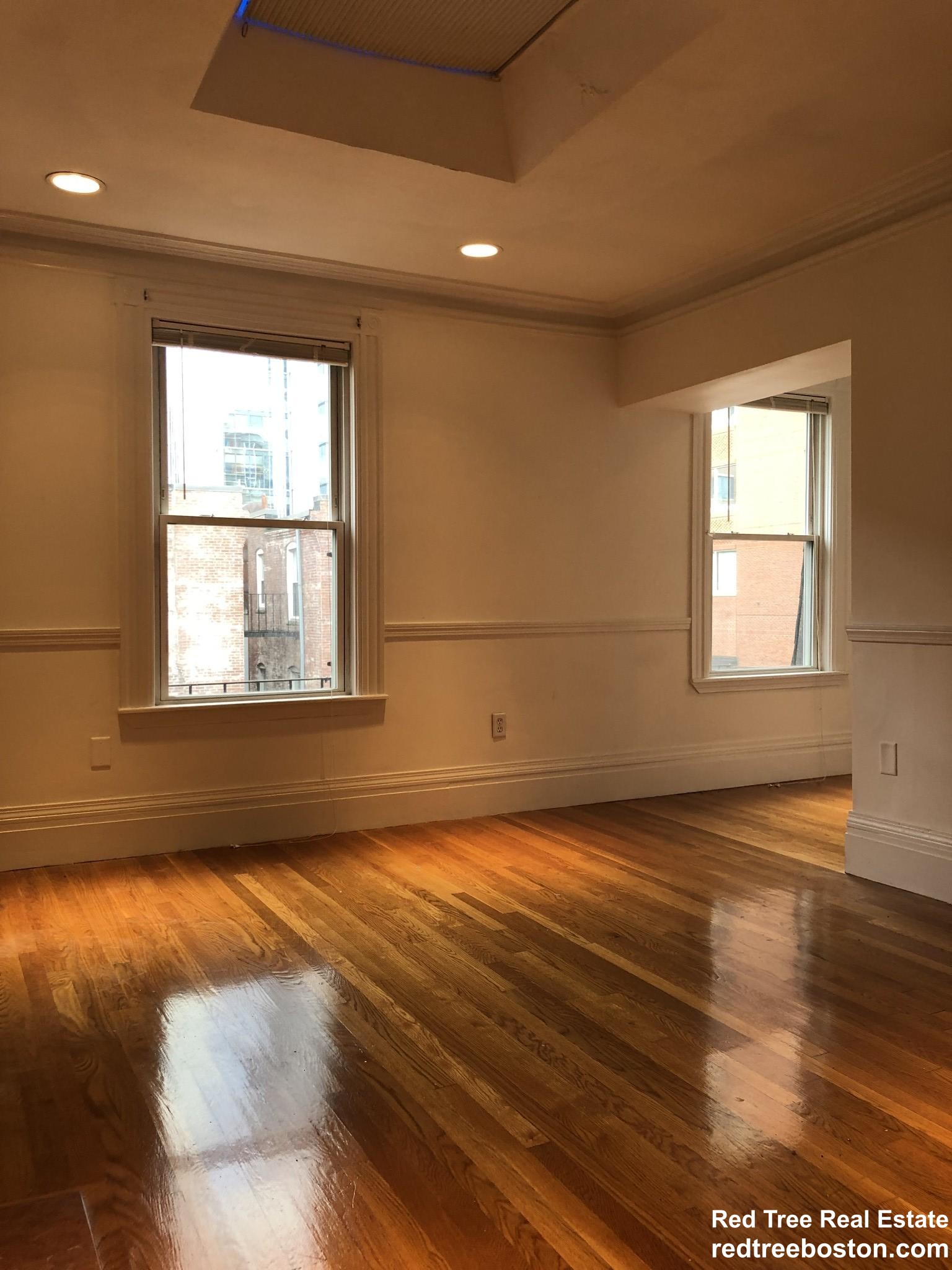 254 Newbury St, Back Bay