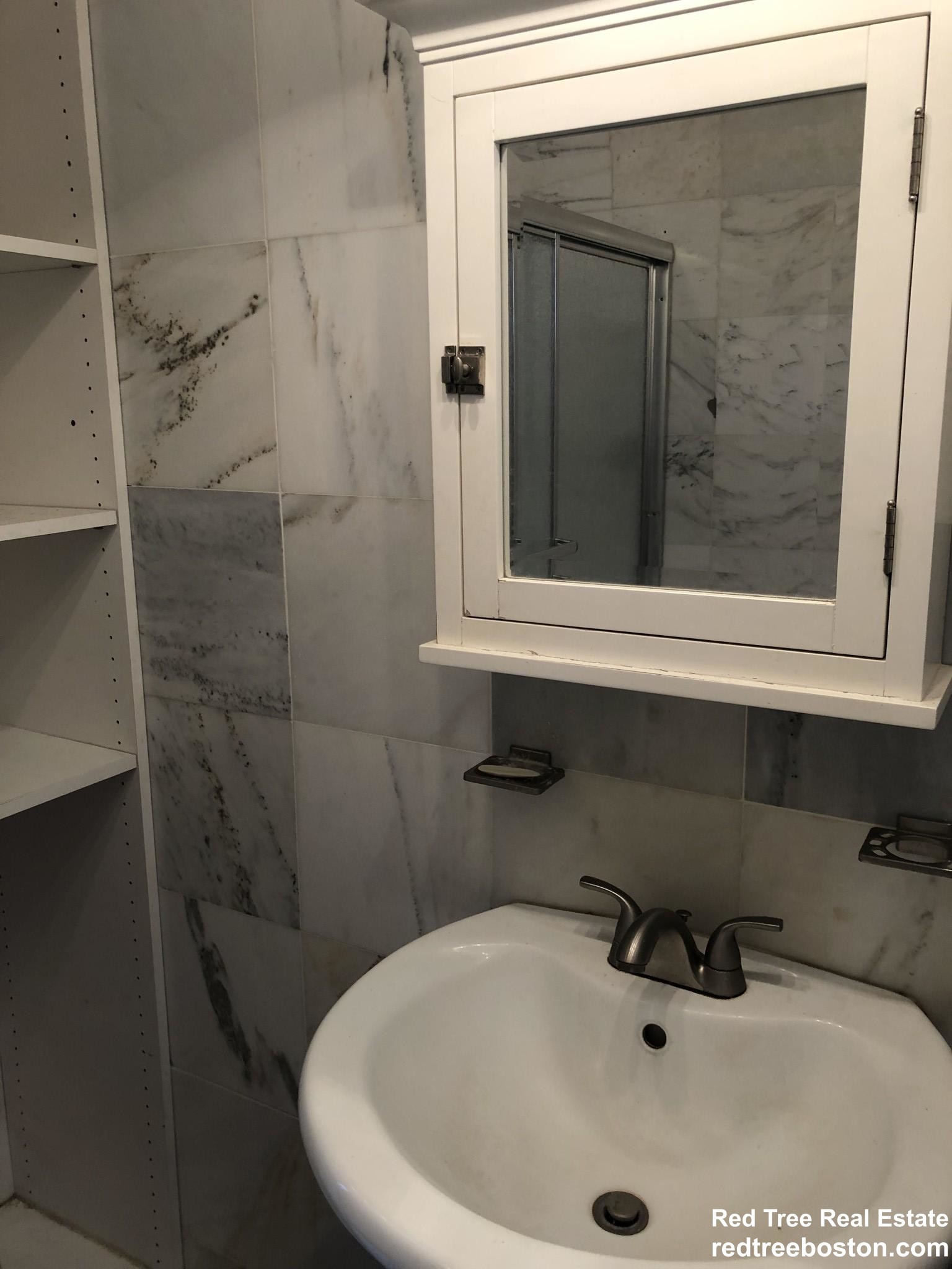 254 Newbury St, Back Bay