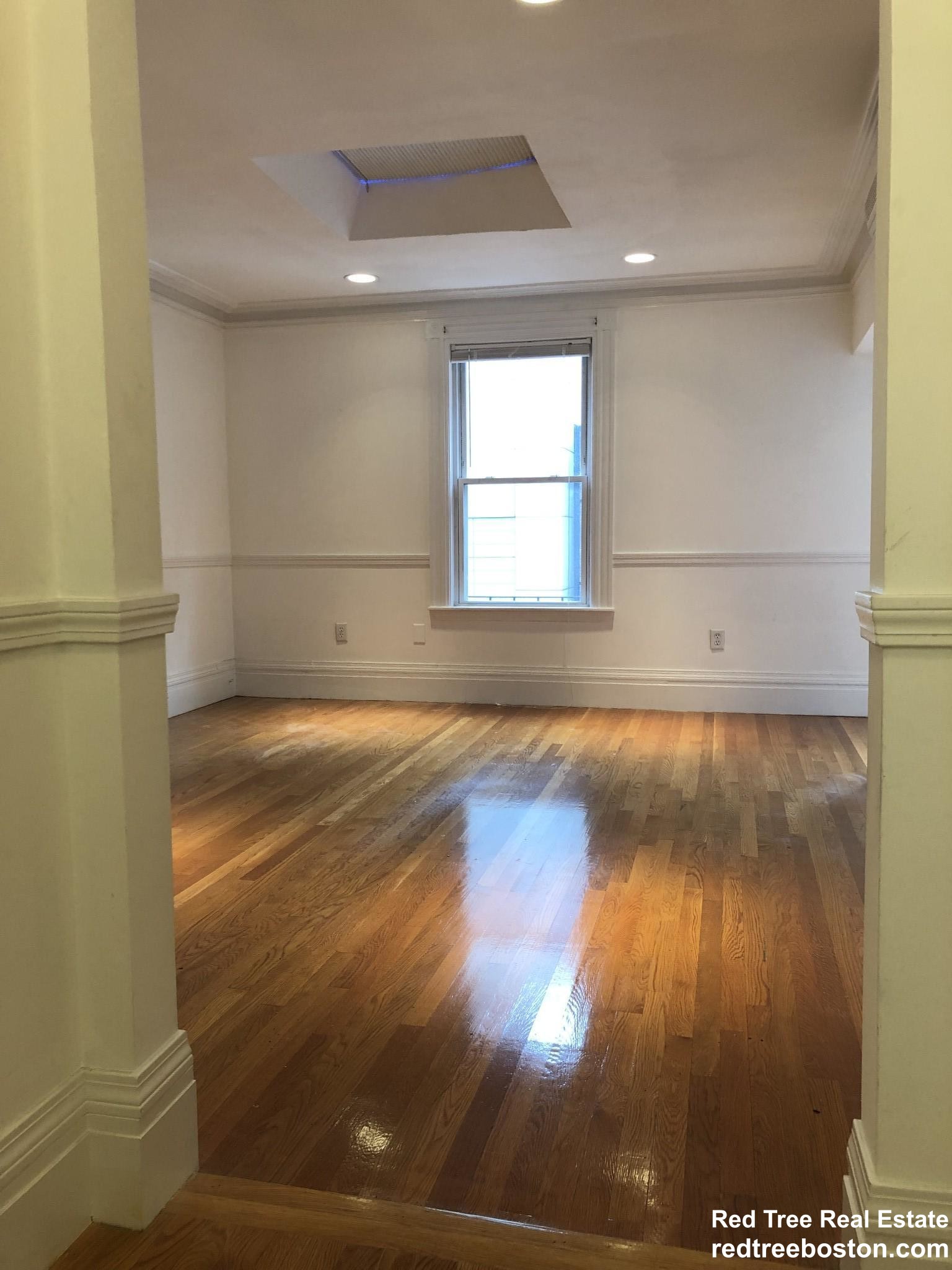 254 Newbury St, Back Bay