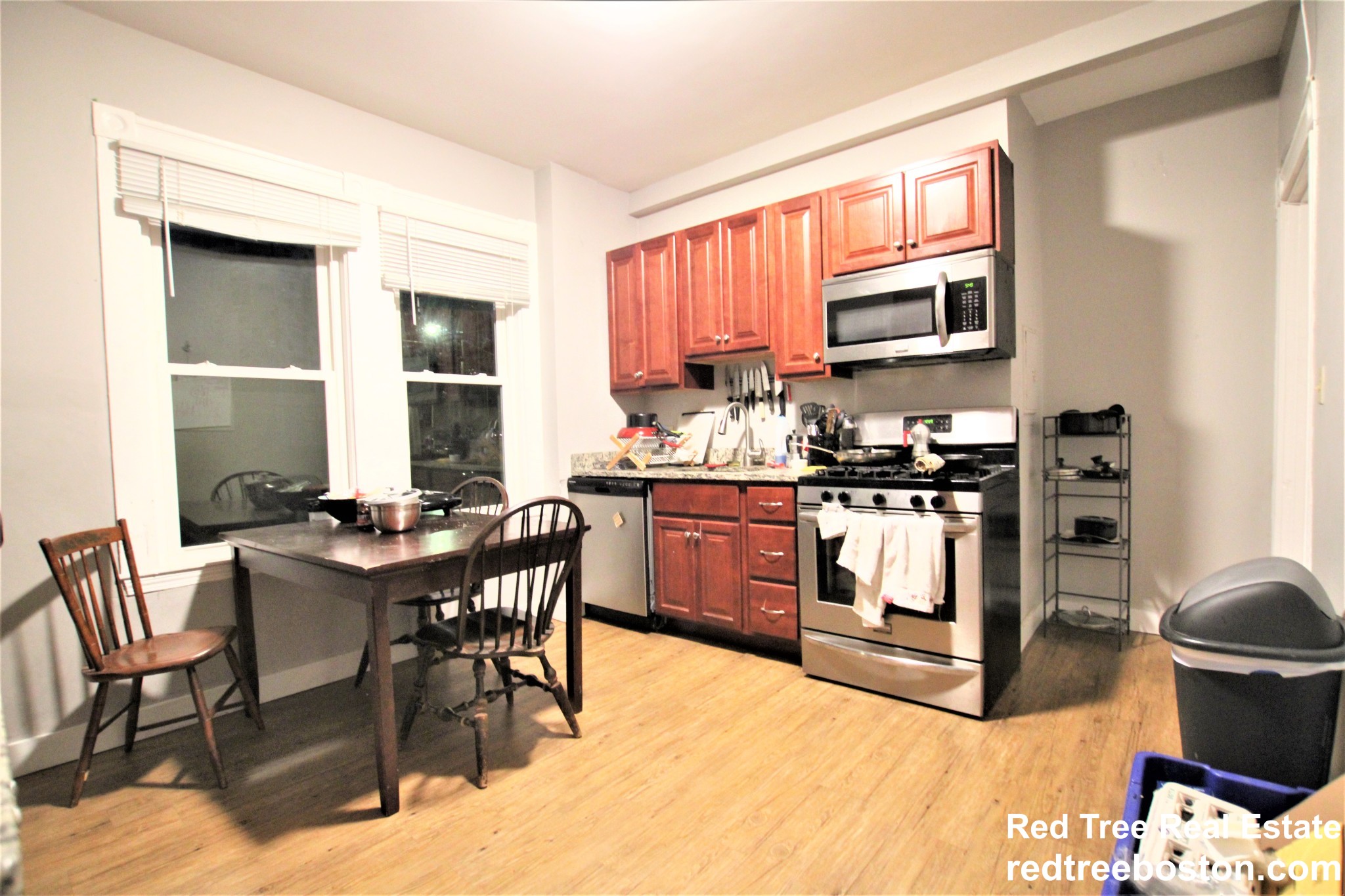 6 Sunset St, Mission Hill