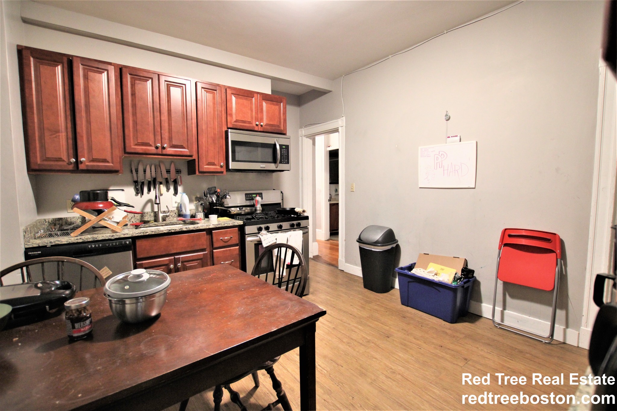 6 Sunset St, Mission Hill