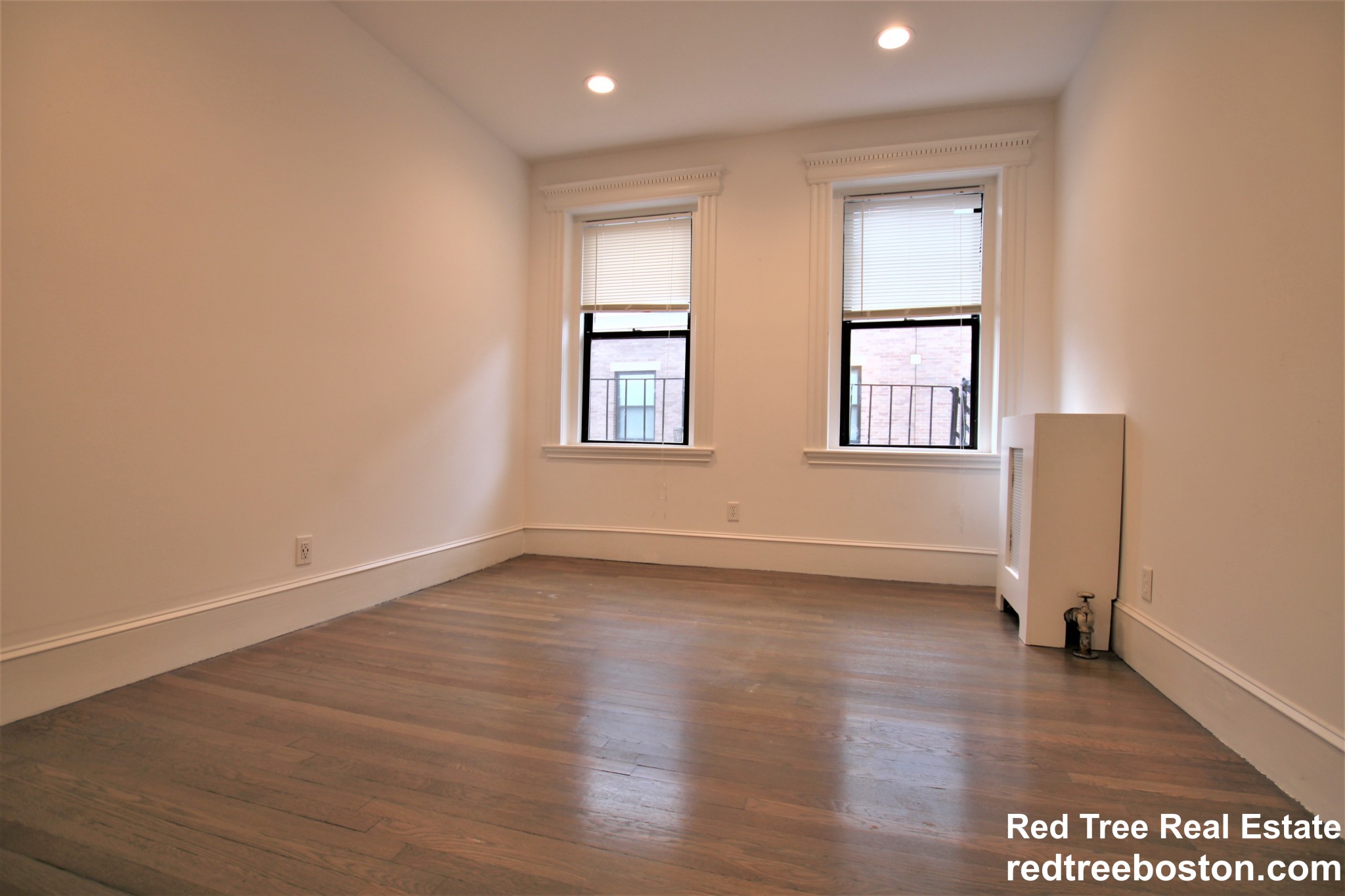 11 Queensberry St, Fenway