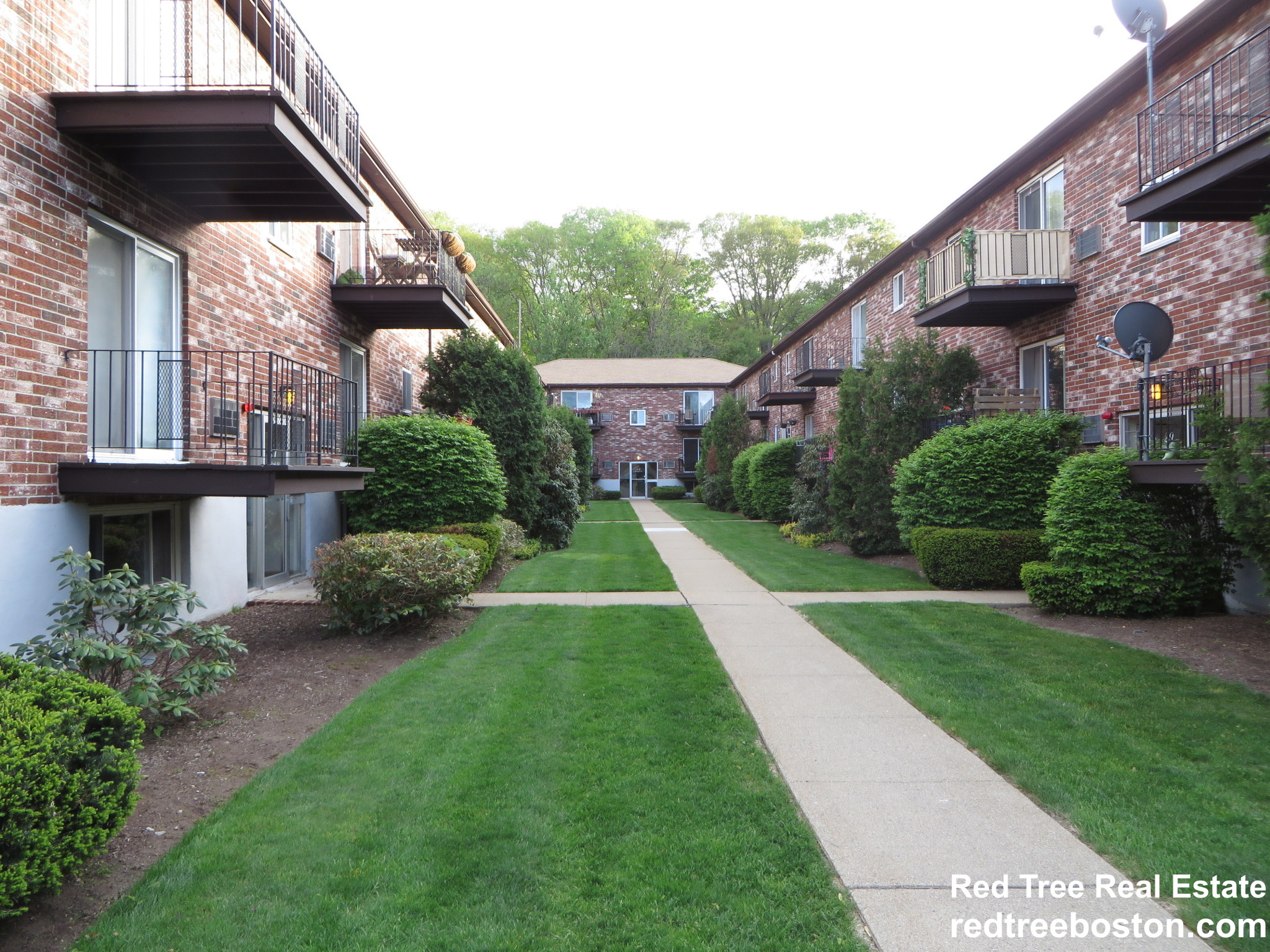 15 Westgate Rd, Chestnut Hill