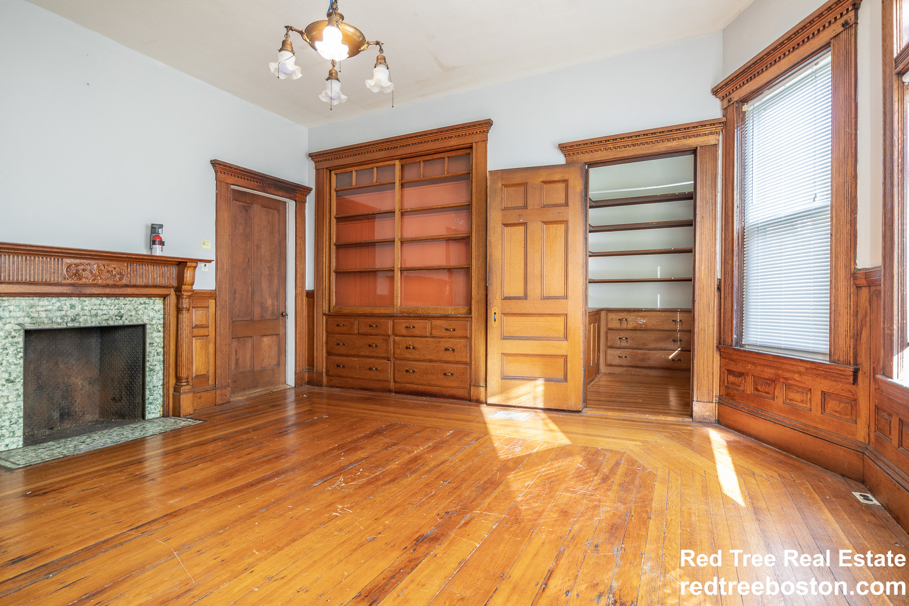 1 Cobden St, Roxbury