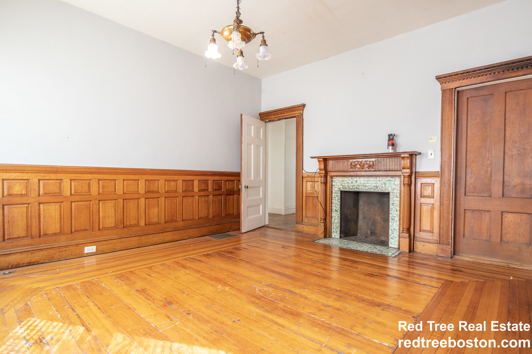 1 Cobden St, Roxbury