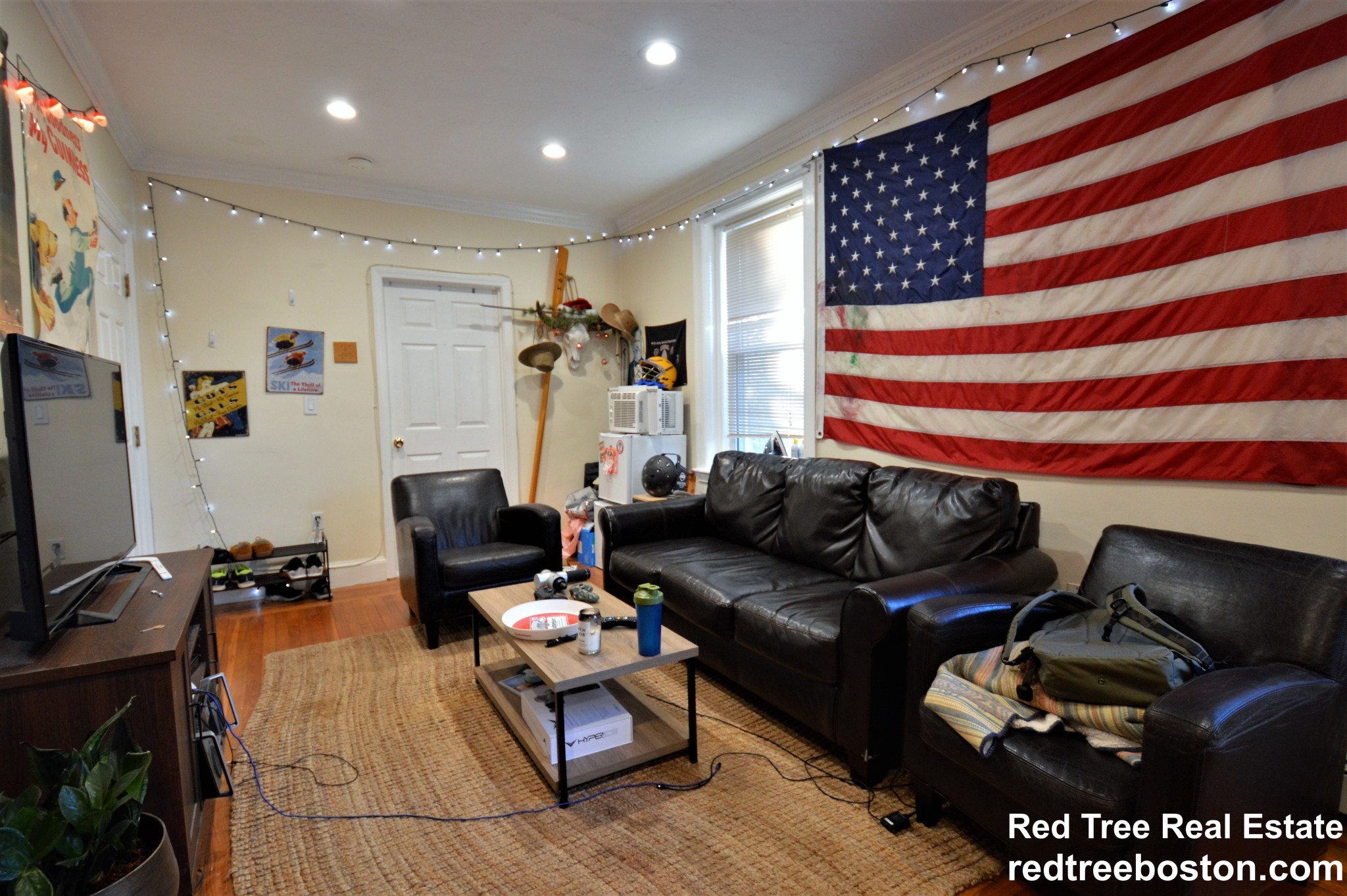 73 Thatcher St, North Brookline