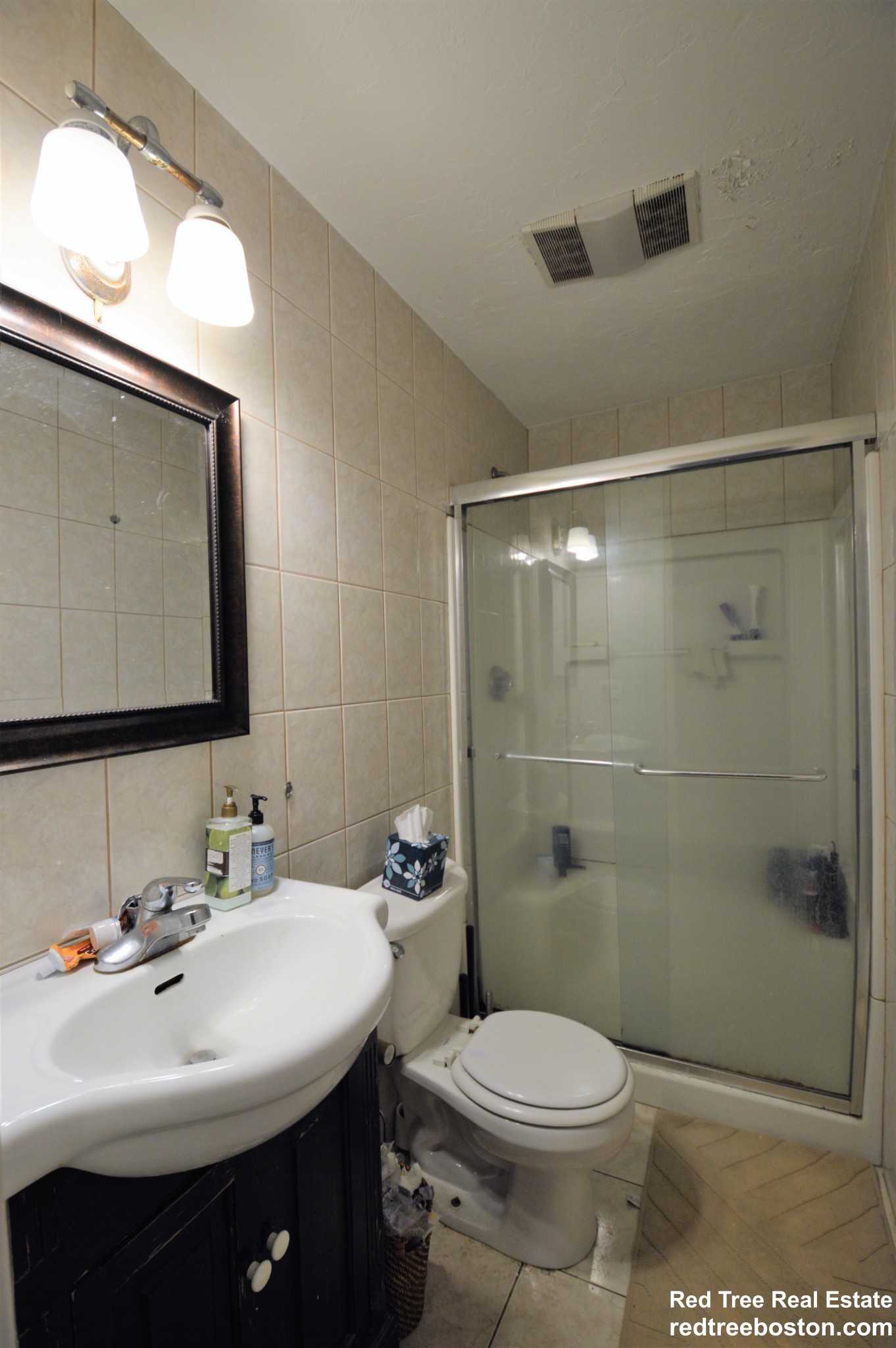 73 Thatcher St, North Brookline