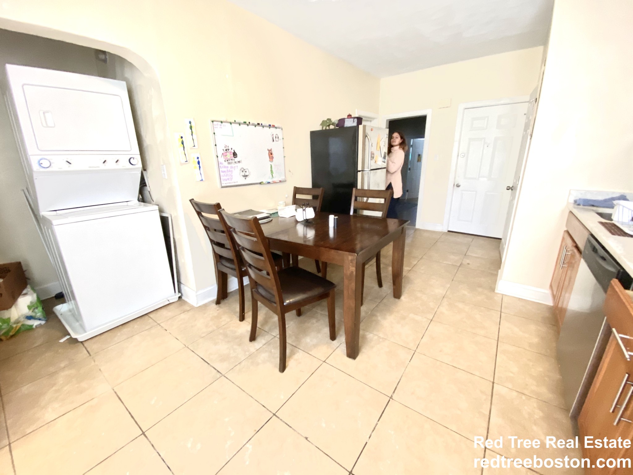 4 bed, 1 bath apartment for rent at 110 Paris St Unit 3, East Boston — photo 5 of 19