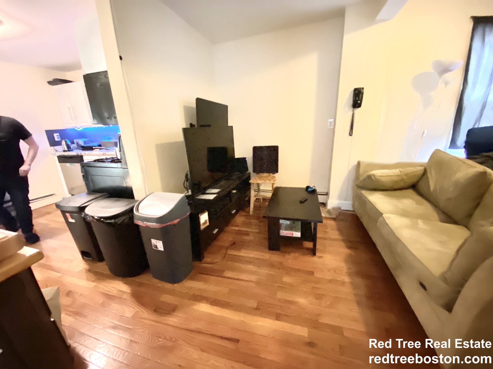 4 bed, 2 bath apartment for rent at 238 Everett St Unit 3, East Boston — photo 5 of 17