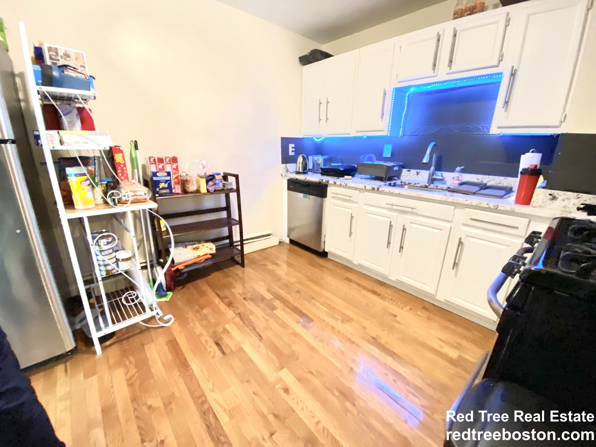 4 bed, 2 bath apartment for rent at 238 Everett St Unit 3, East Boston — photo 13 of 17
