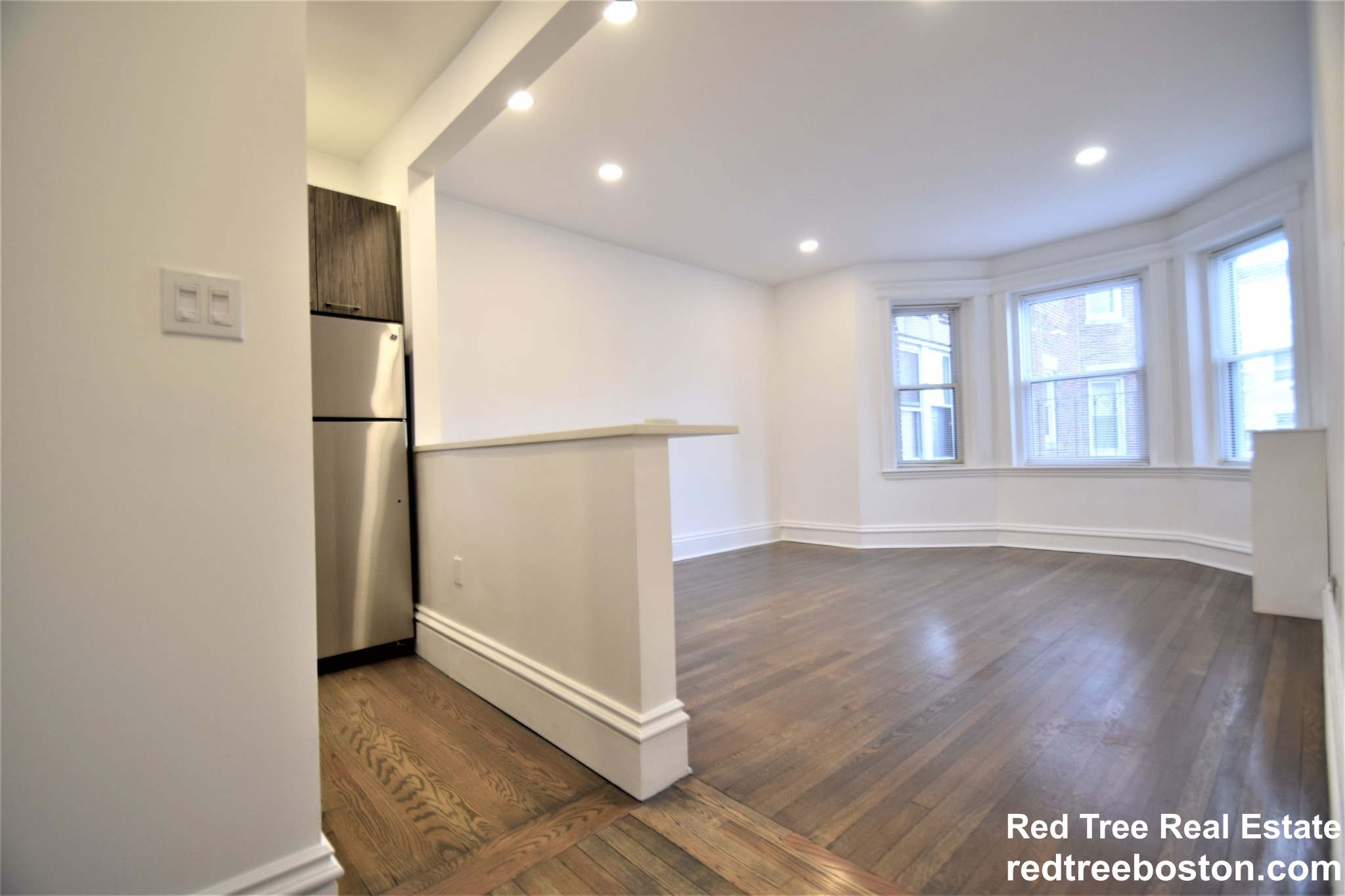 102 Queensberry St, Fenway