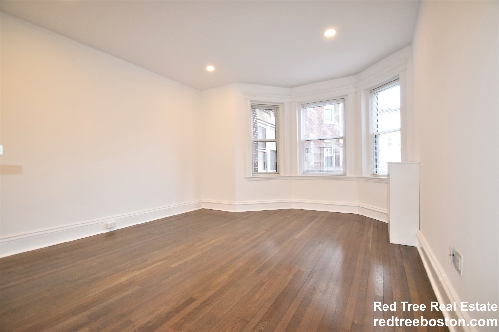 102 Queensberry St, Fenway