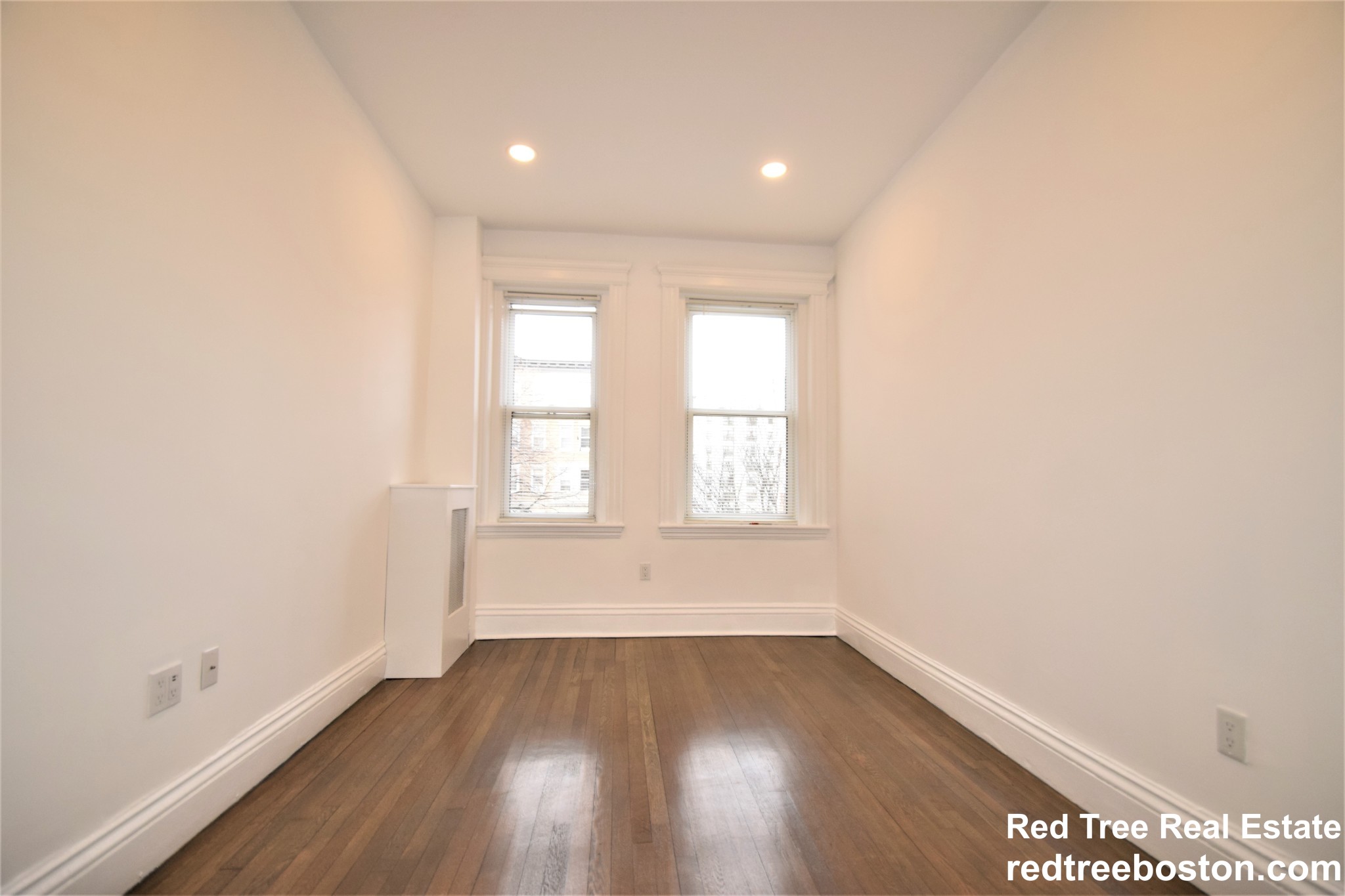 102 Queensberry St, Fenway