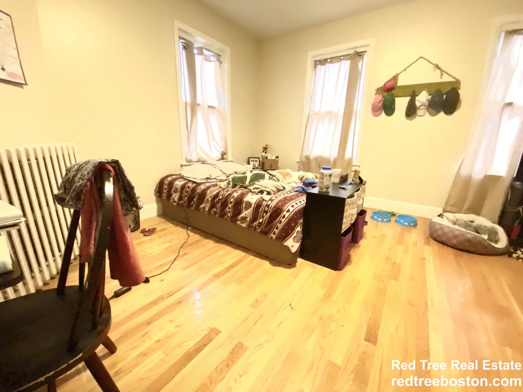 3 bed, 1 bath apartment for rent at 21 Monmouth St Unit 1, East Boston — photo 6 of 13