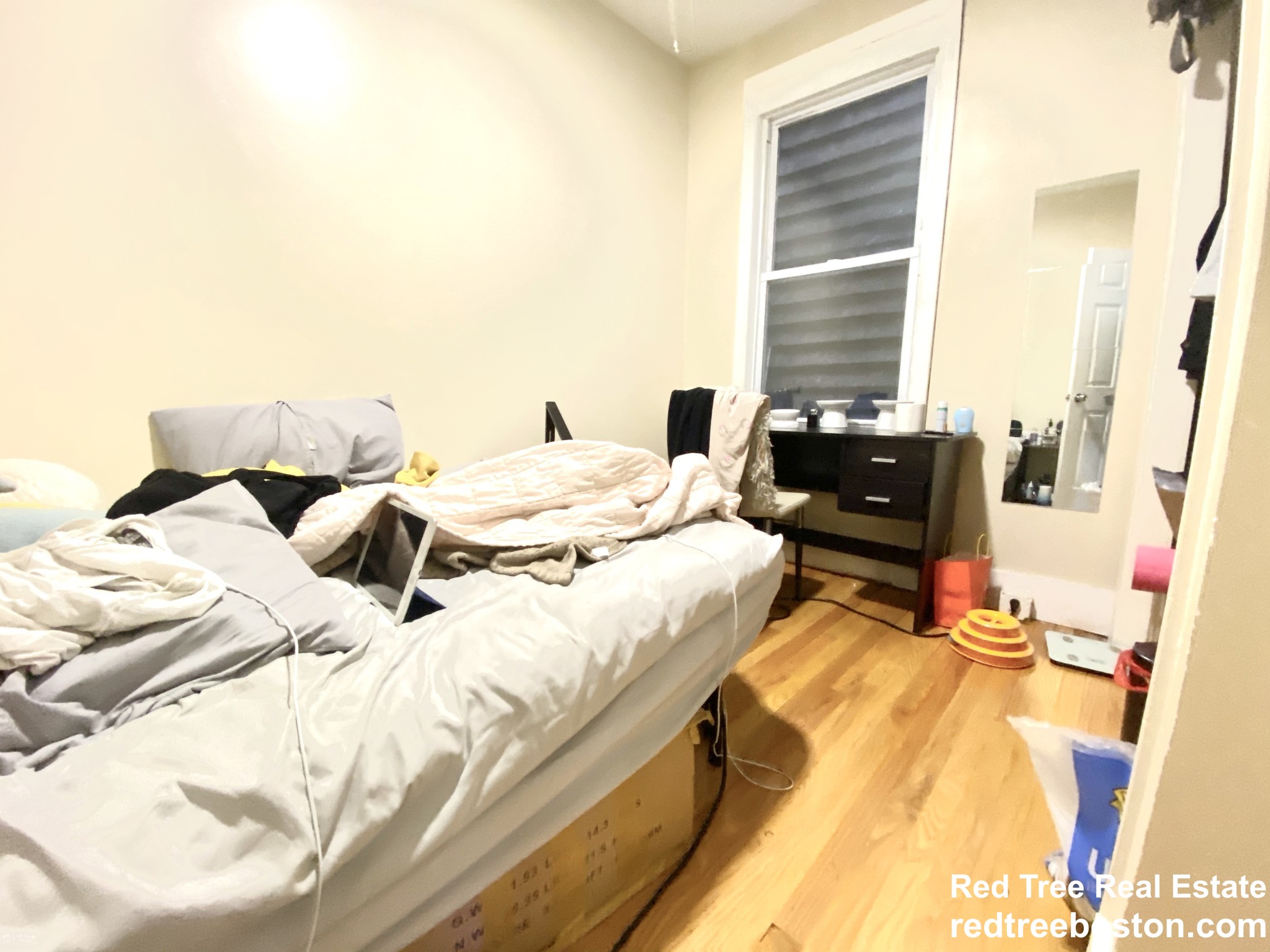 3 bed, 1 bath apartment for rent at 21 Monmouth St Unit 1, East Boston — photo 3 of 13