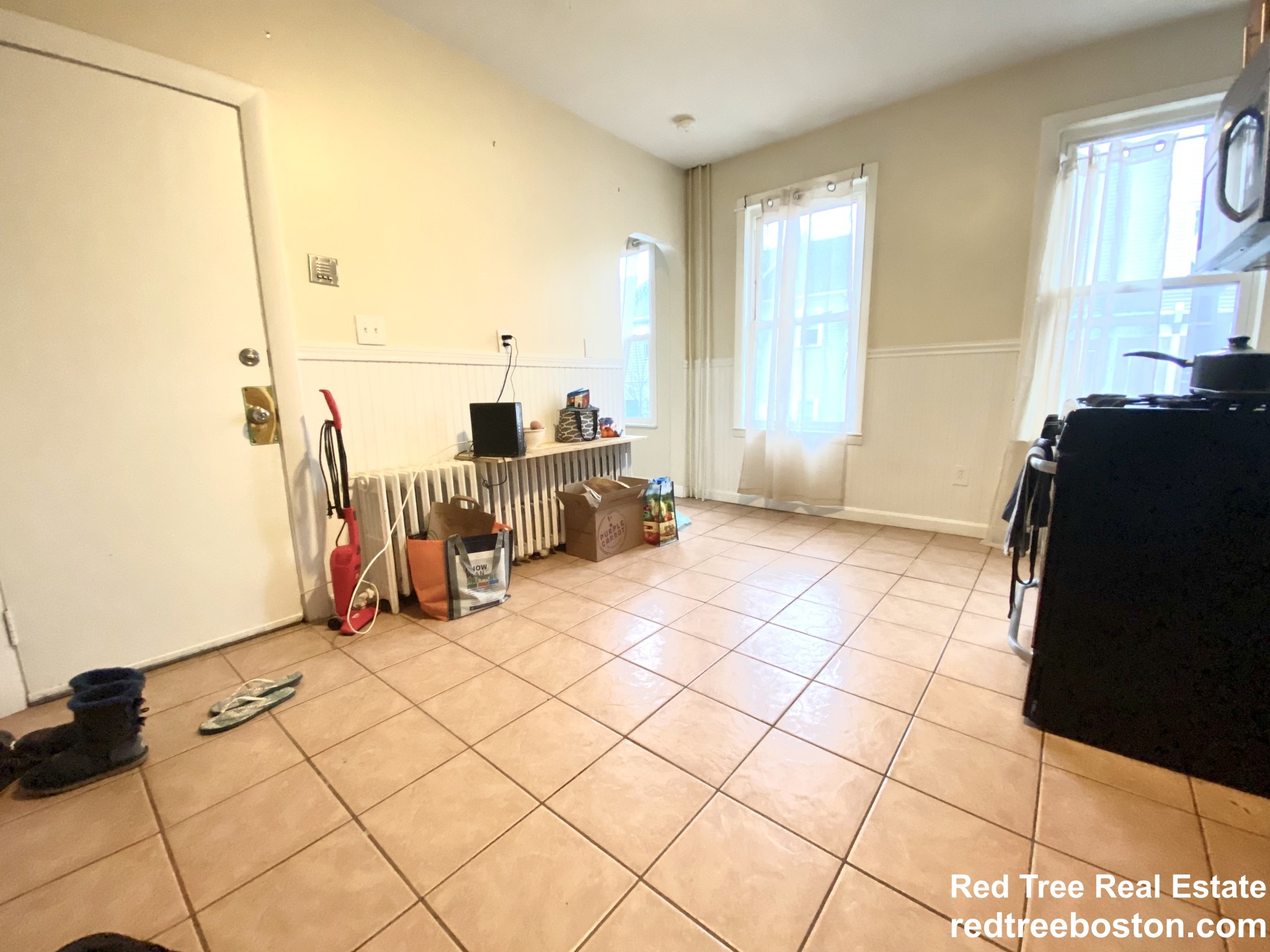 3 bed, 1 bath apartment for rent at 21 Monmouth St Unit 1, East Boston — photo 11 of 13