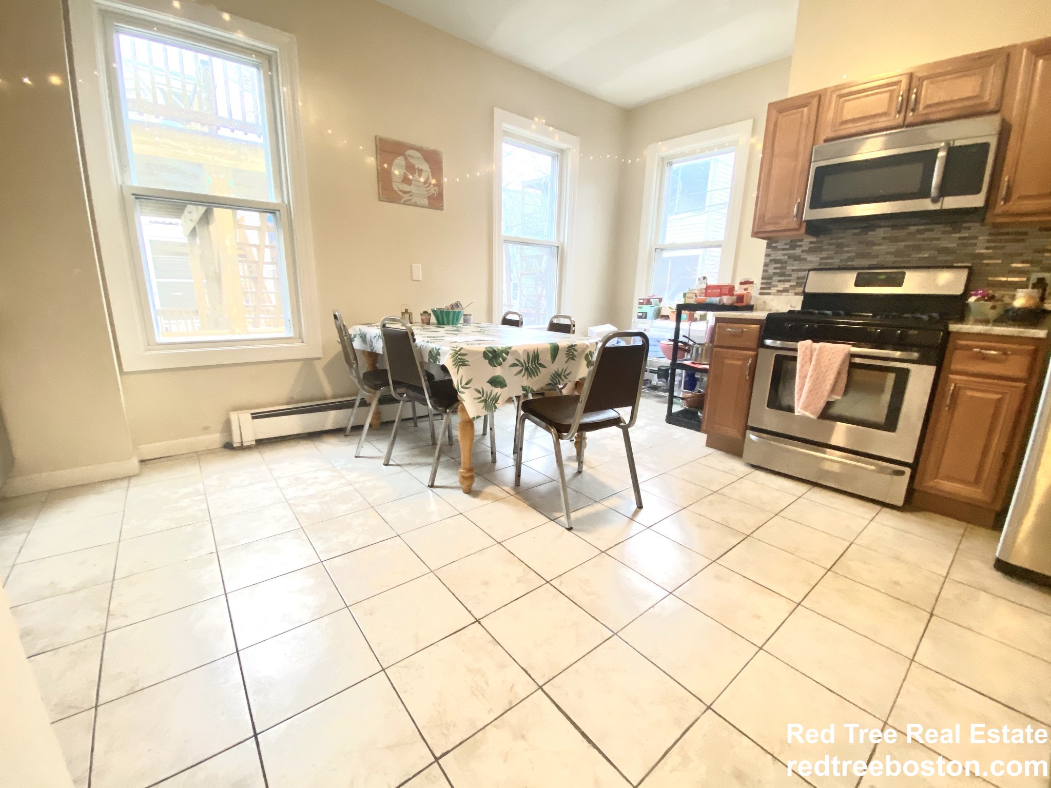 4 bed, 1 bath apartment for rent at 324 Saratoga St Unit 3, East Boston — photo 1 of 13