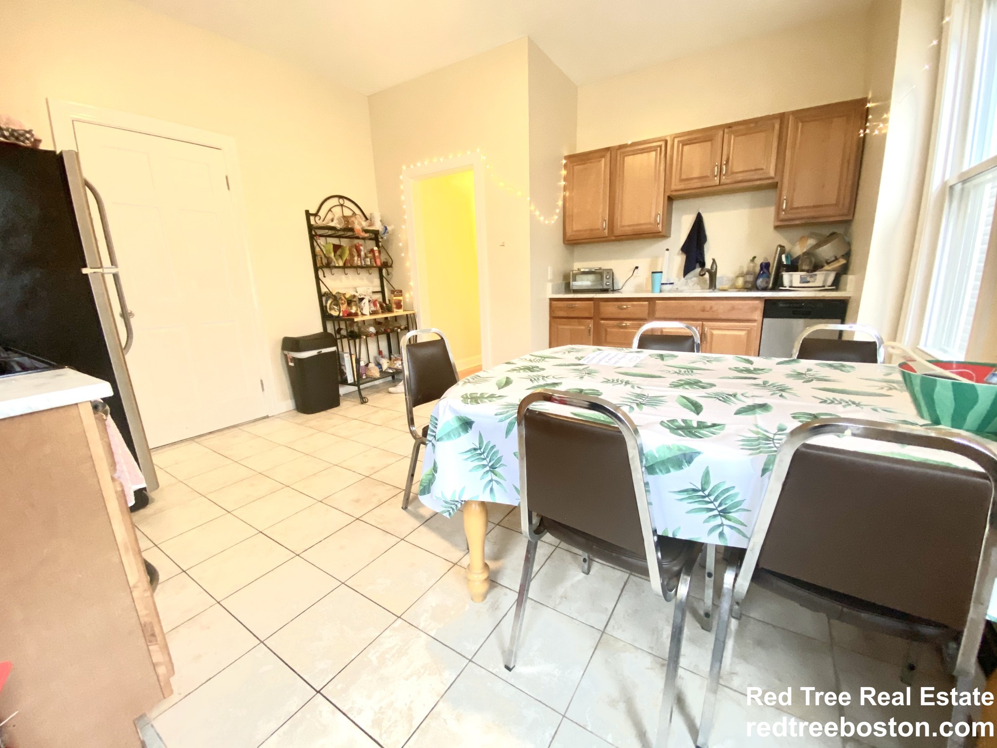 4 bed, 1 bath apartment for rent at 324 Saratoga St Unit 3, East Boston — photo 11 of 13