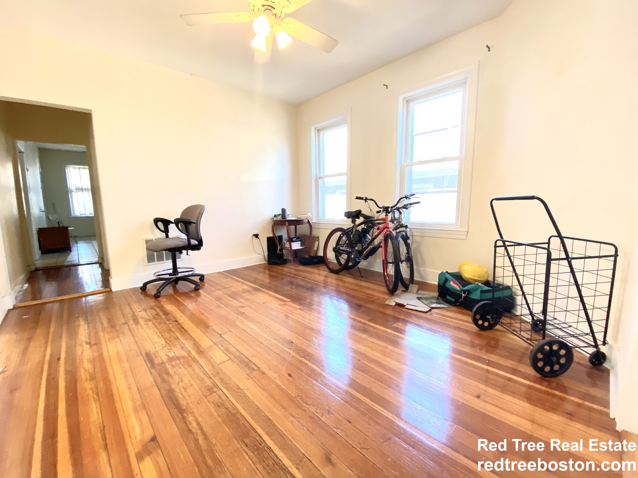 4 bed, 1 bath apartment for rent at 756 Saratoga St Unit 3, East Boston — photo 4 of 14