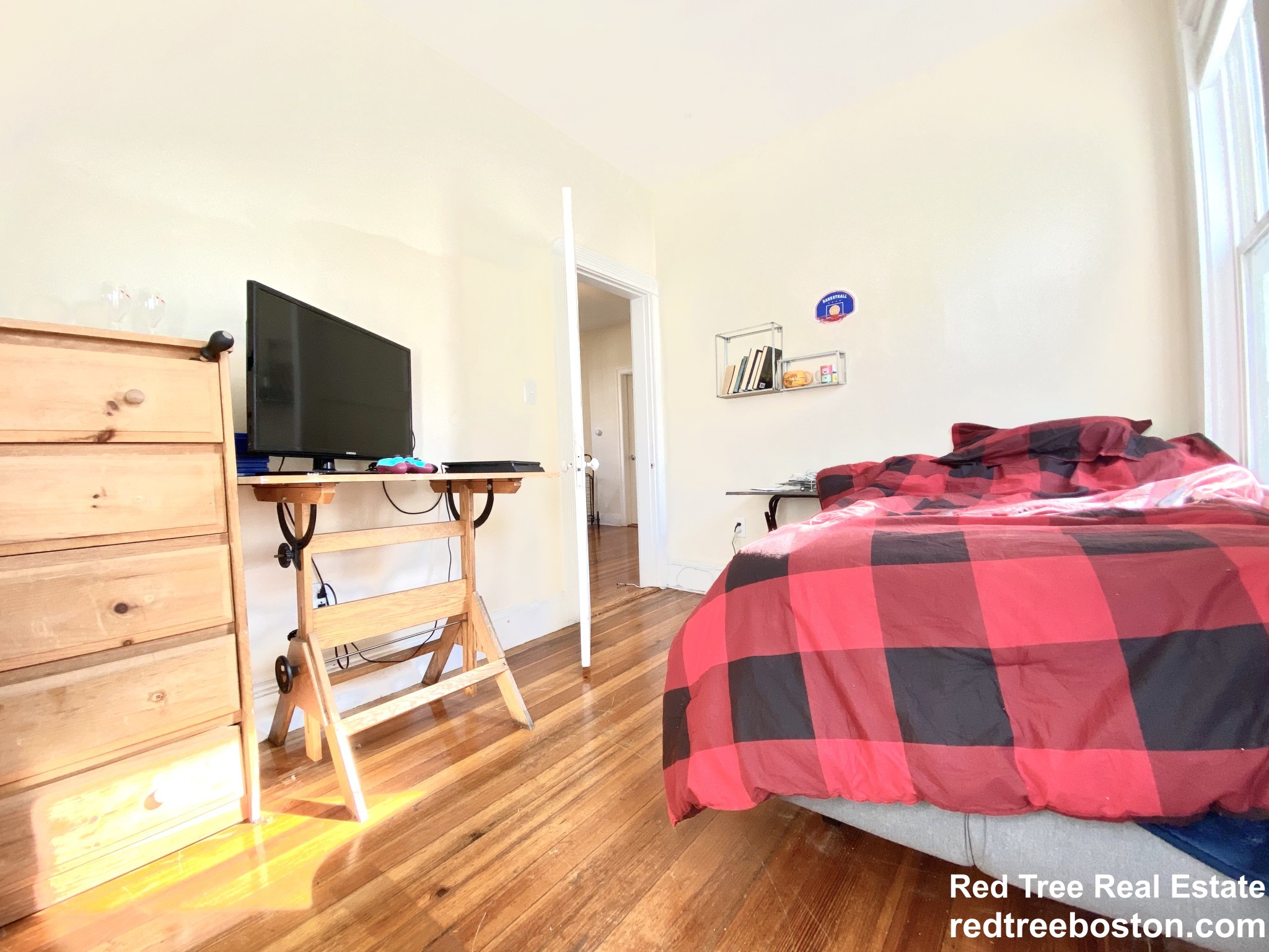 4 bed, 1 bath apartment for rent at 756 Saratoga St Unit 3, East Boston — photo 5 of 14