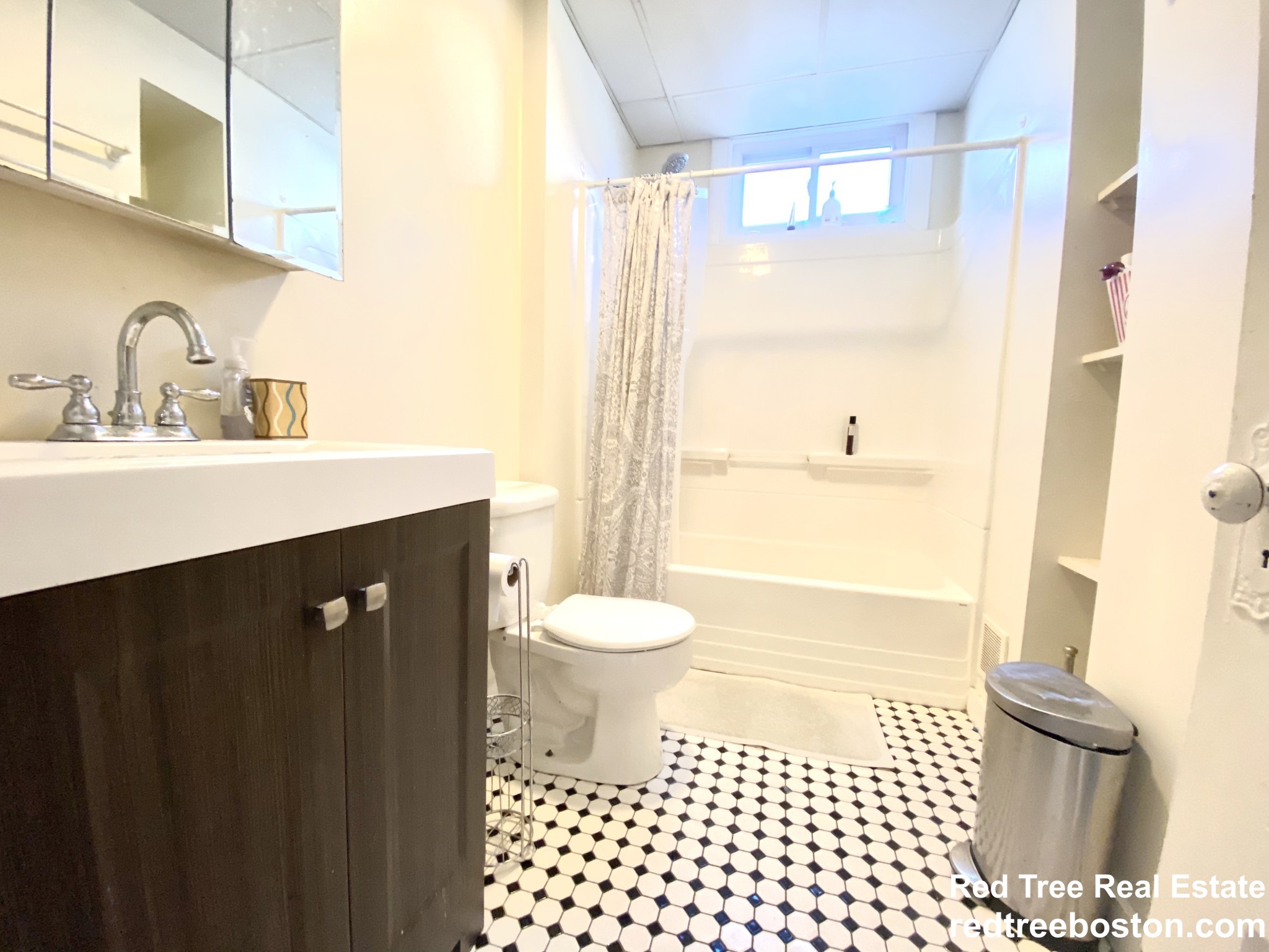 4 bed, 1 bath apartment for rent at 756 Saratoga St Unit 3, East Boston — photo 6 of 14