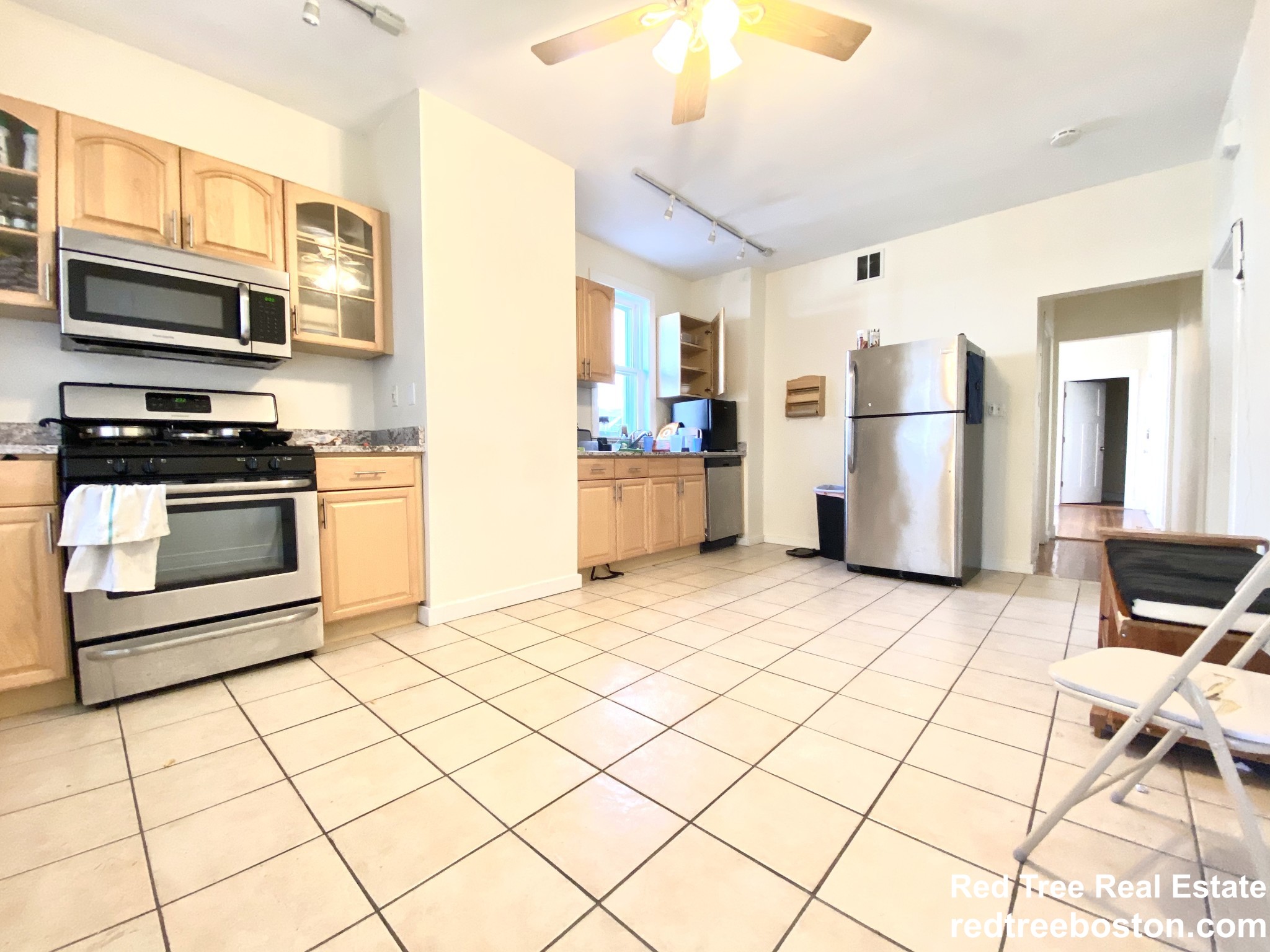 4 bed, 1 bath apartment for rent at 756 Saratoga St Unit 3, East Boston — photo 13 of 14