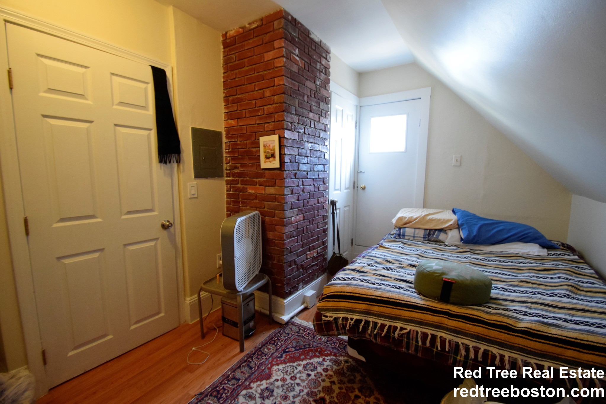 25 Oak Square Ave, Oak Square