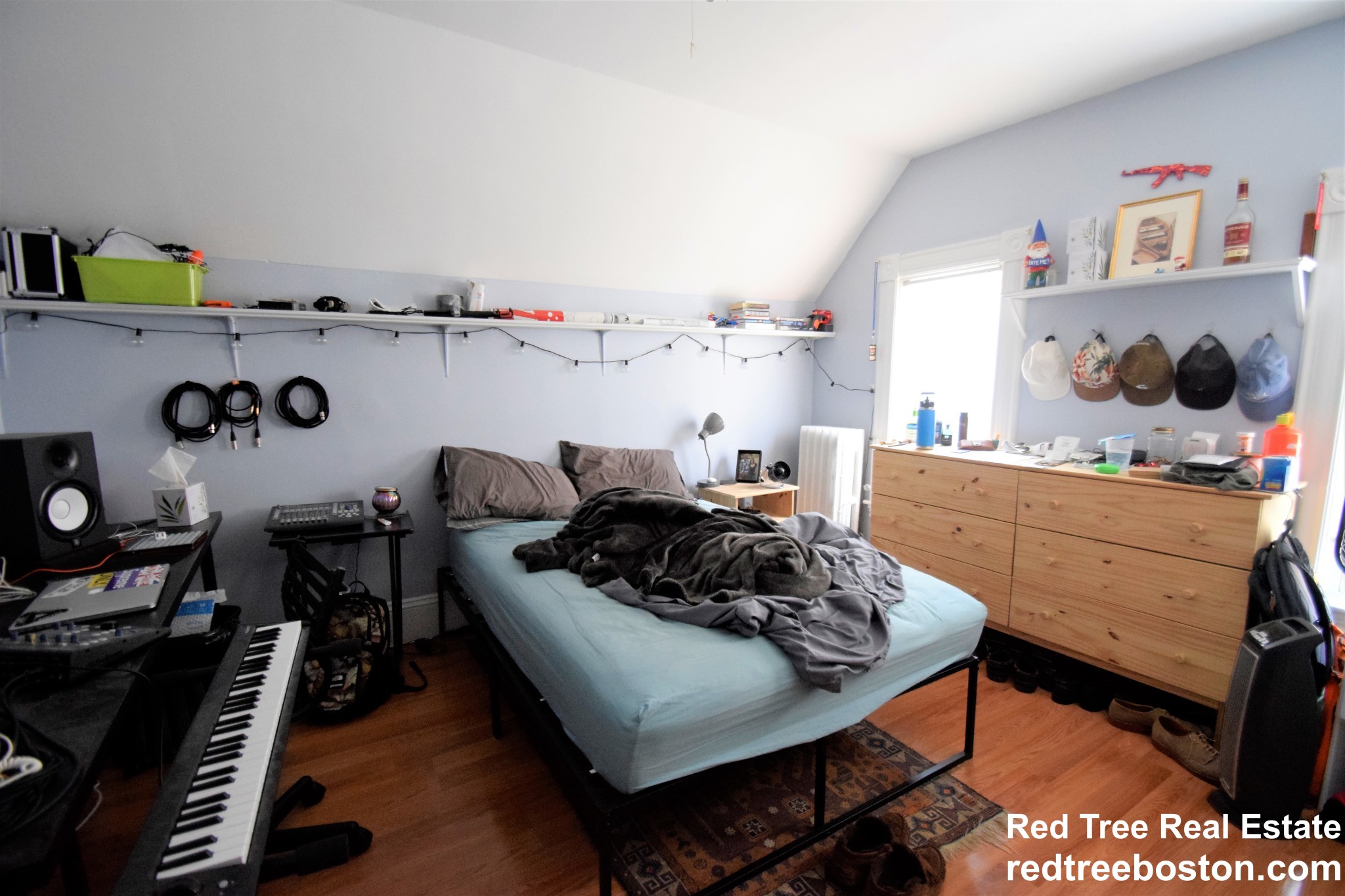 25 Oak Square Ave, Oak Square