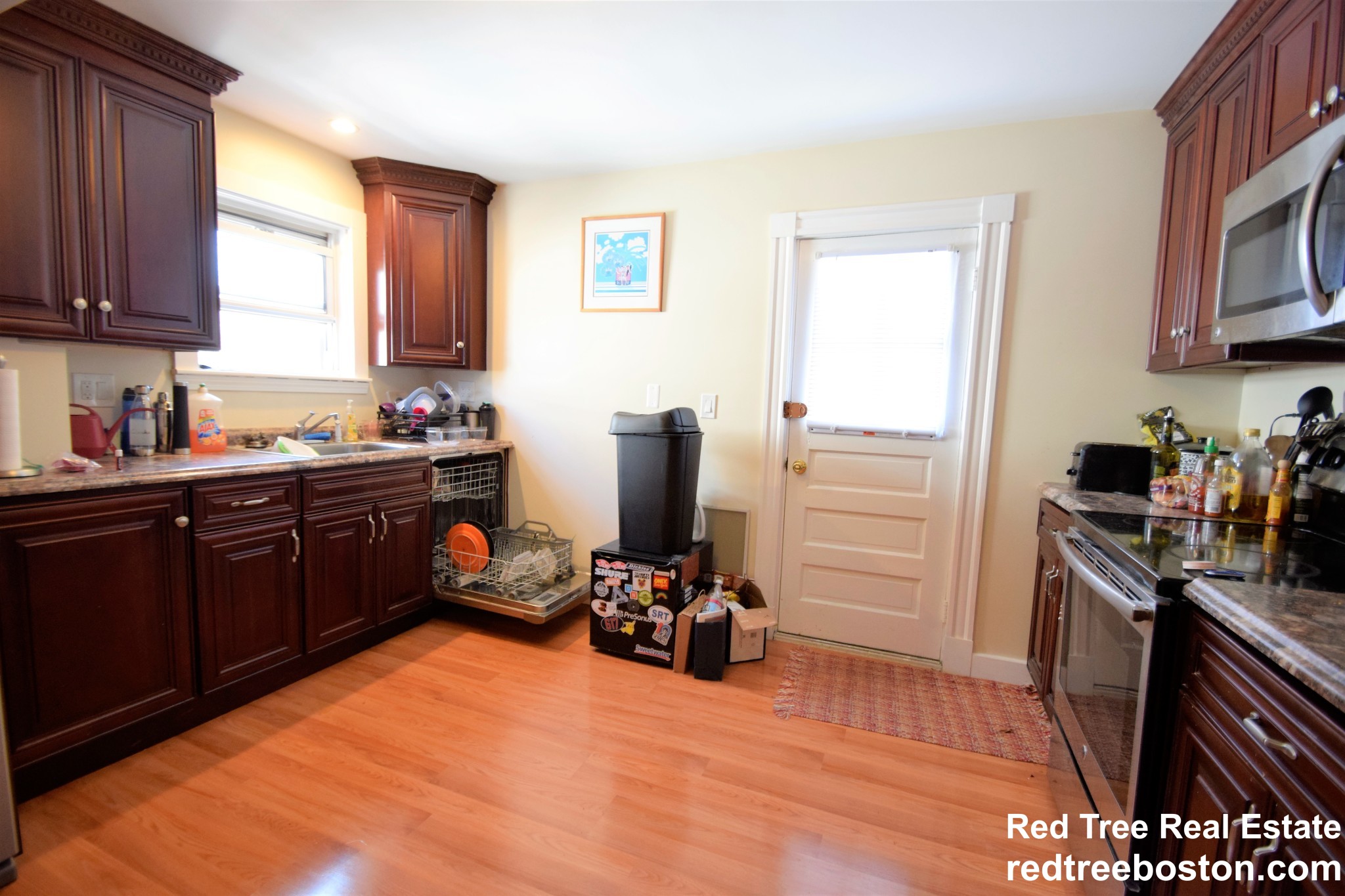 25 Oak Square Ave, Oak Square