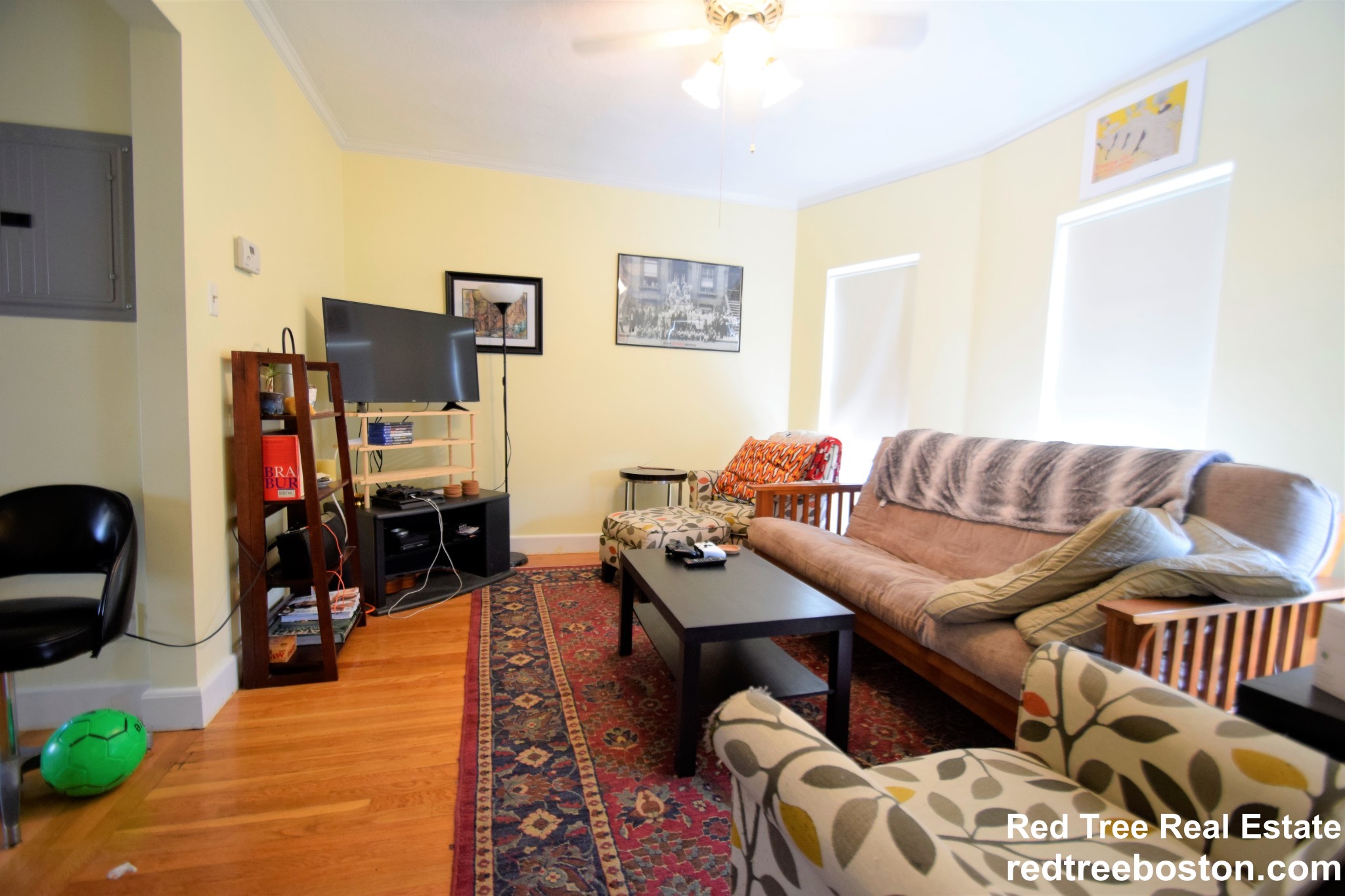 25 Oak Square Ave, Oak Square