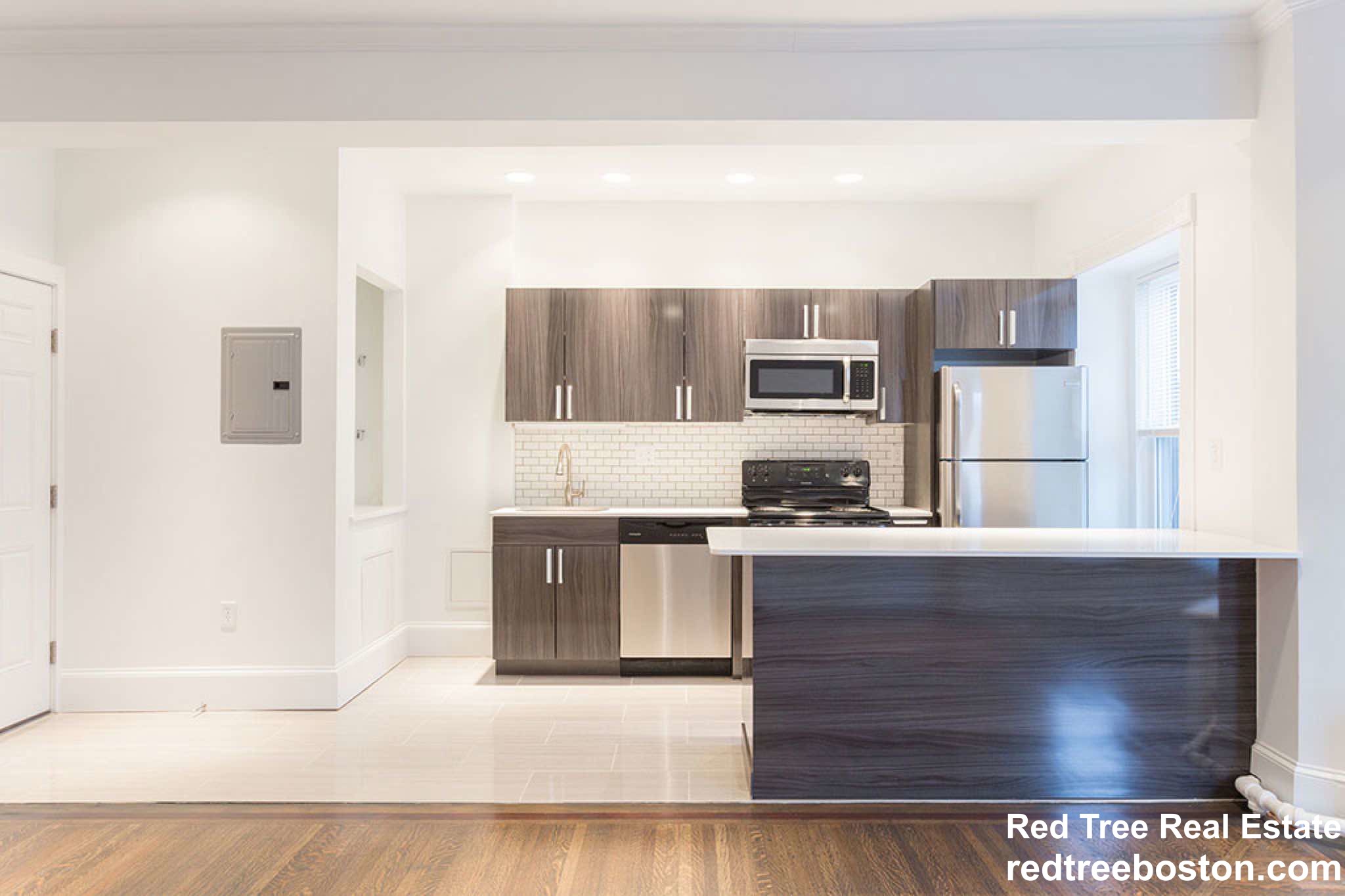 227 Newbury St, Back Bay