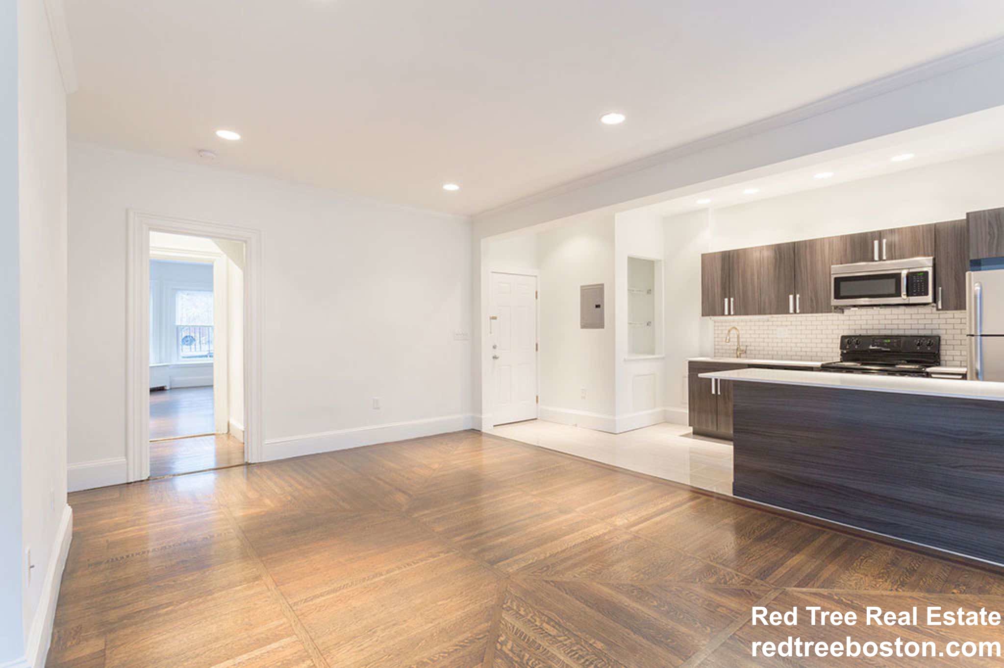 227 Newbury St, Back Bay