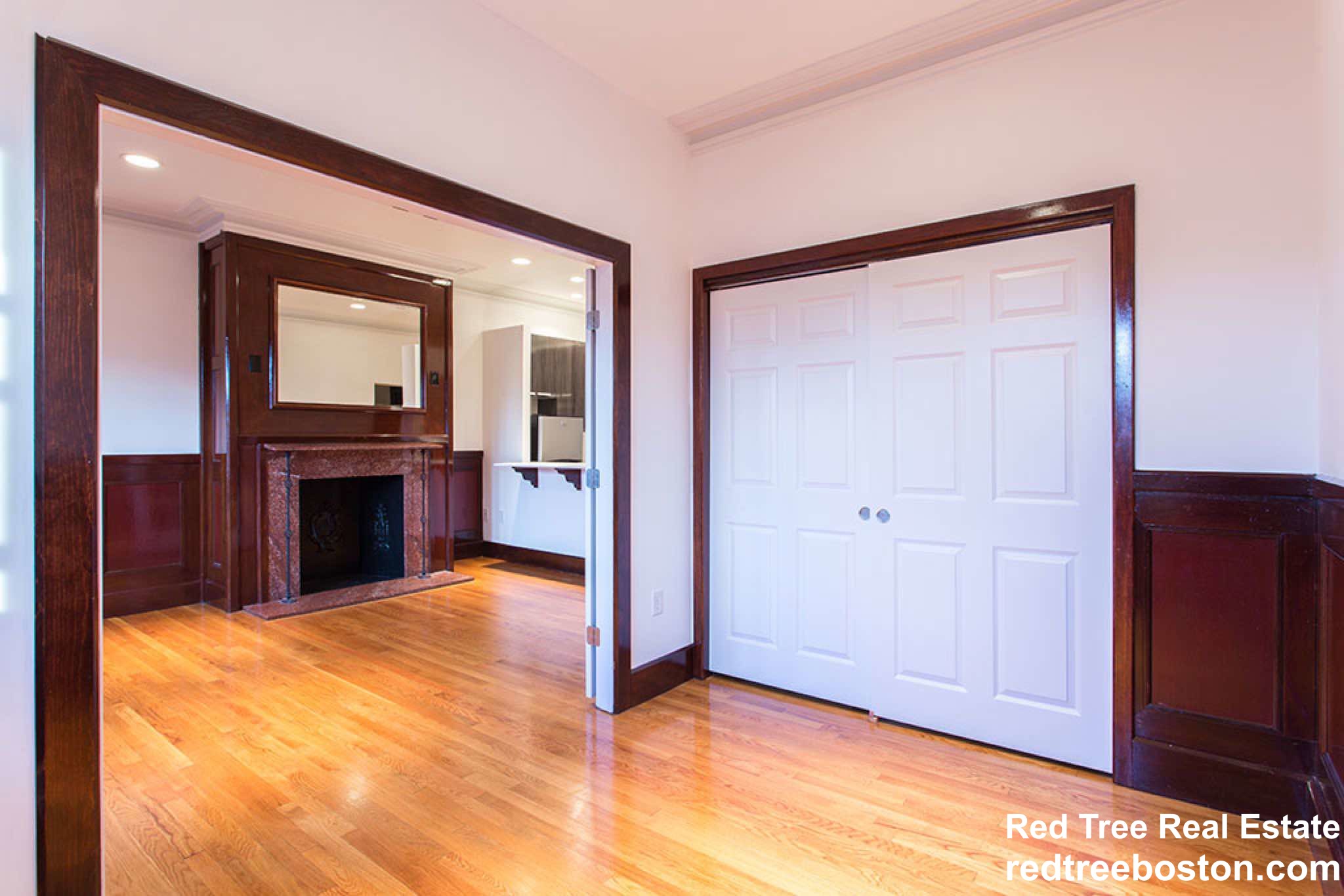 254 Newbury St, Back Bay