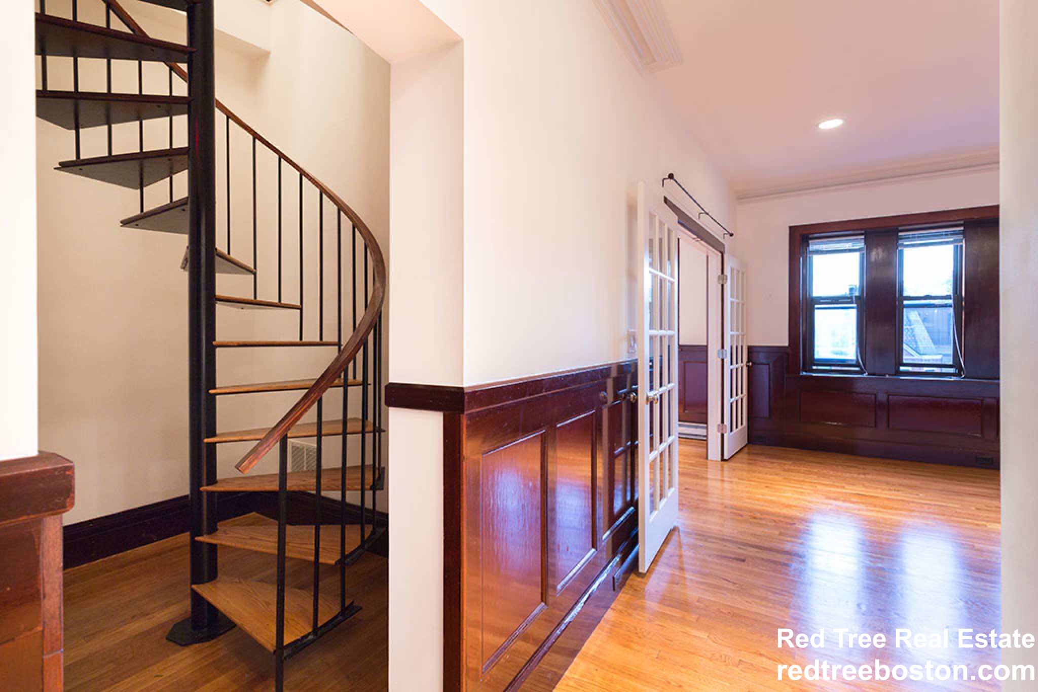 254 Newbury St, Back Bay